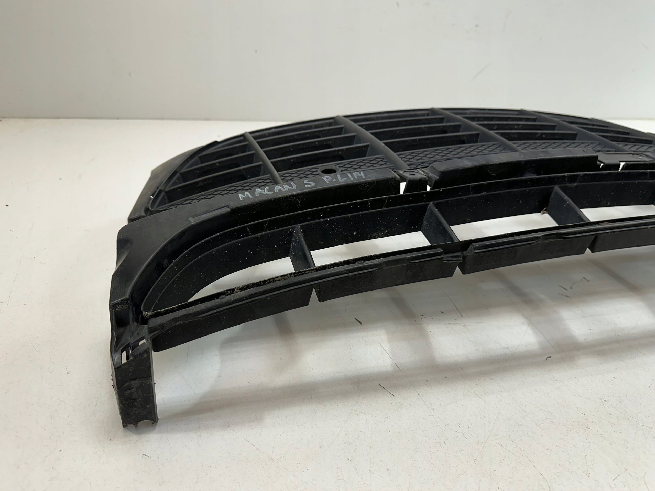 Kühlergrill Porsche 95B FRONTGRILL 95B807683H Kühlergitter