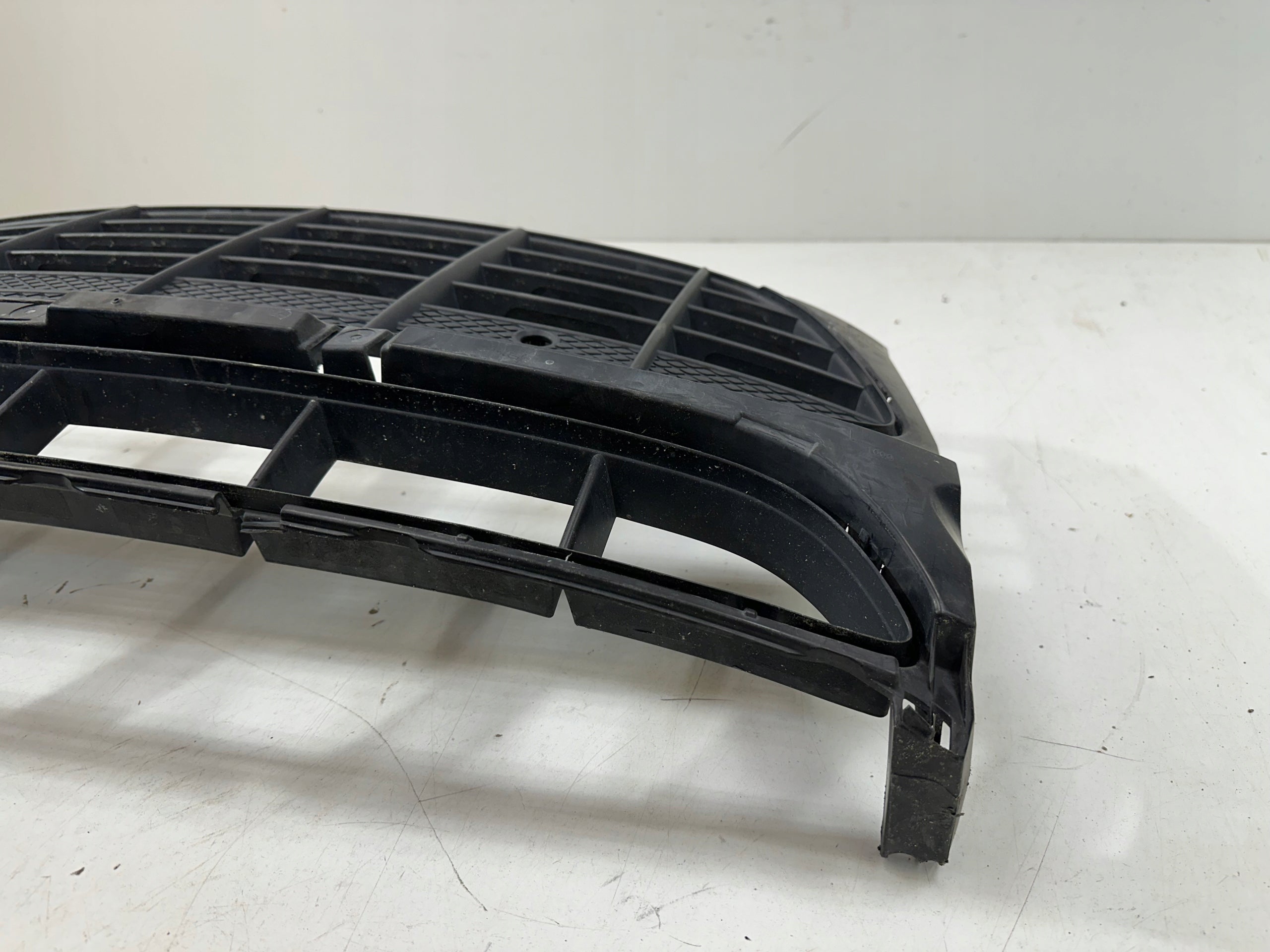 Kühlergrill Porsche 95B FRONTGRILL 95B807683H Kühlergitter