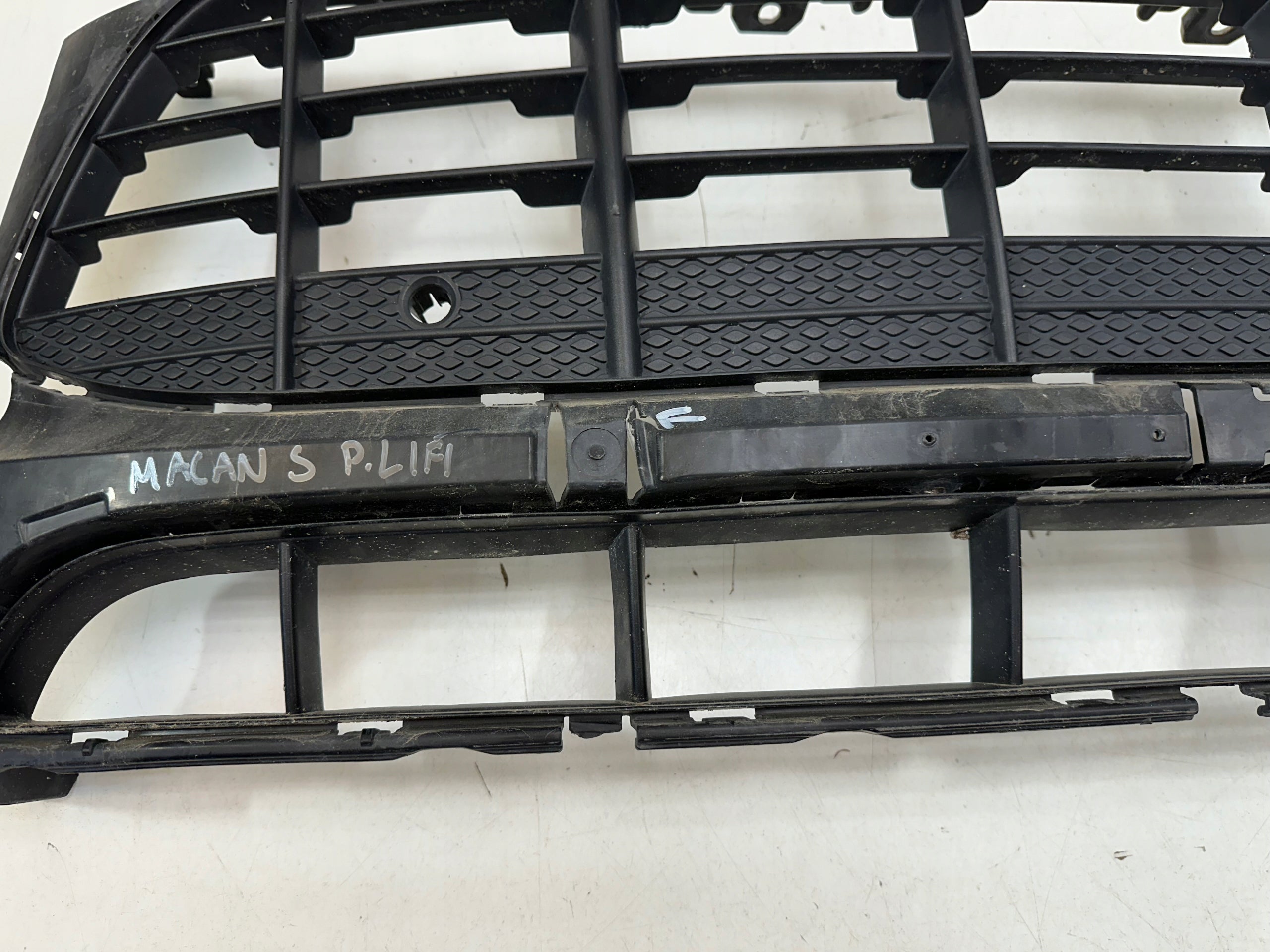 Kühlergrill Porsche 95B FRONTGRILL 95B807683H Kühlergitter