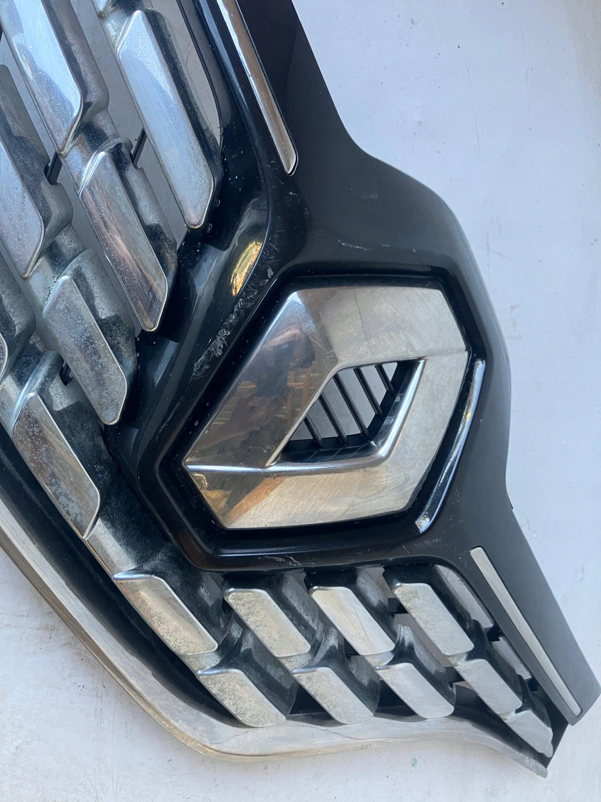 Kühlergrill Renault KADJAR FRONTGRILL 623103685R Kühlergitter