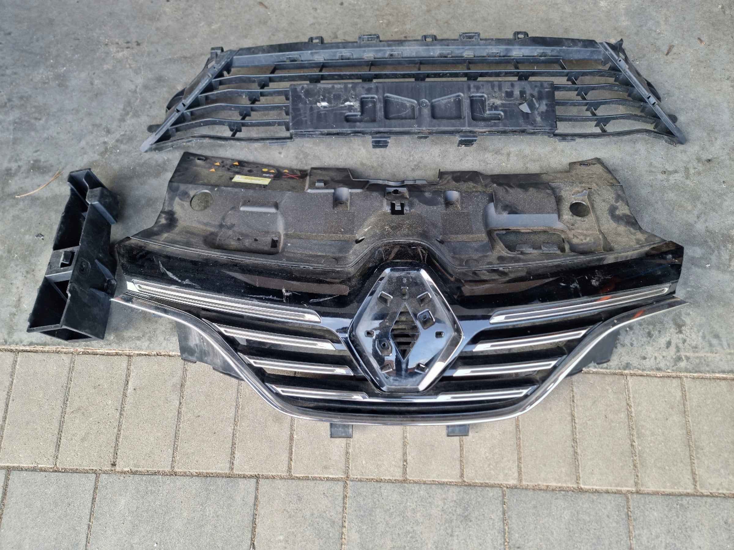 Kühlergrill Renault MEGANE 4 IV FRONTGRILL Kühlergitter