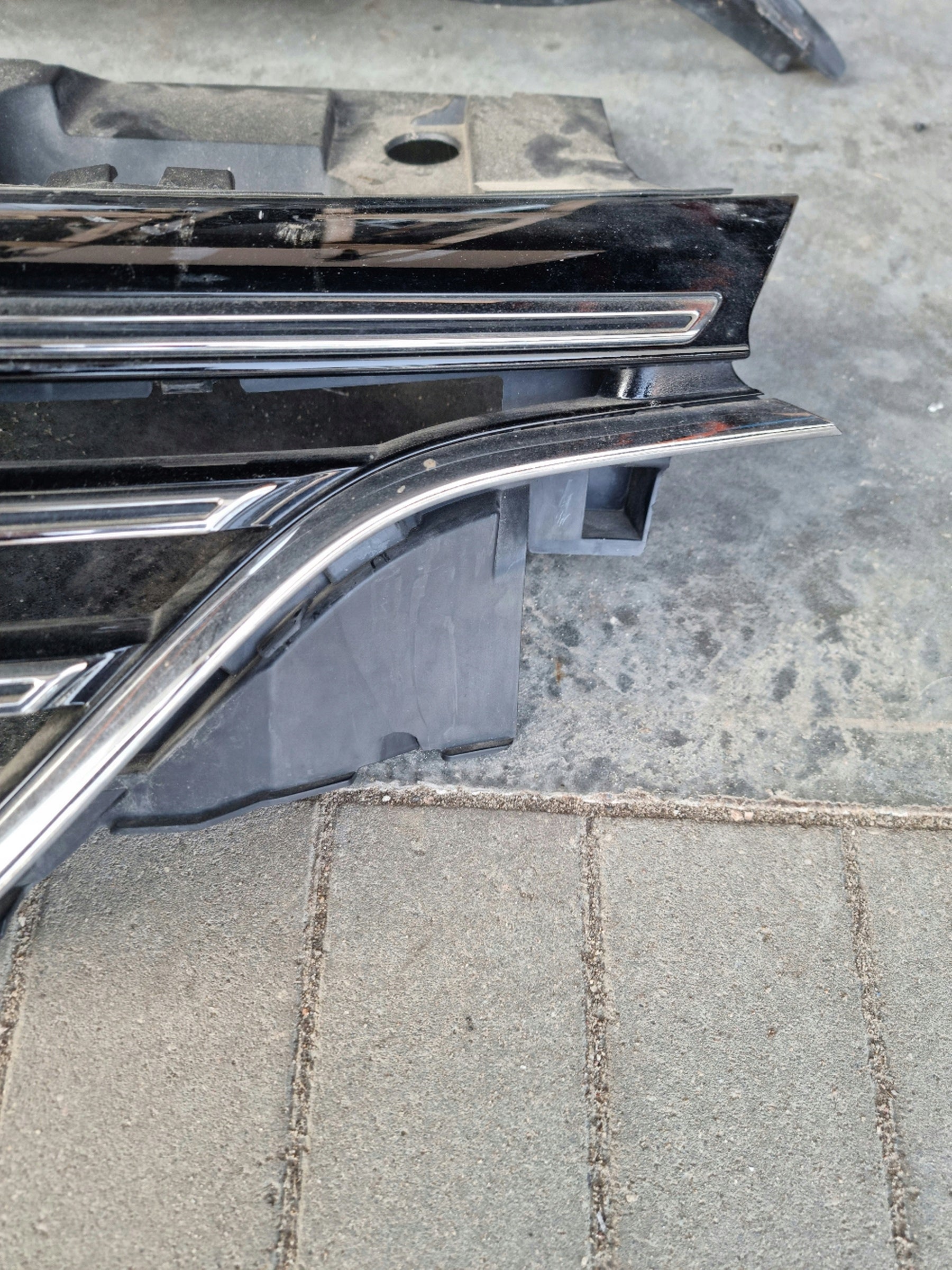 Kühlergrill Renault MEGANE 4 IV FRONTGRILL Kühlergitter