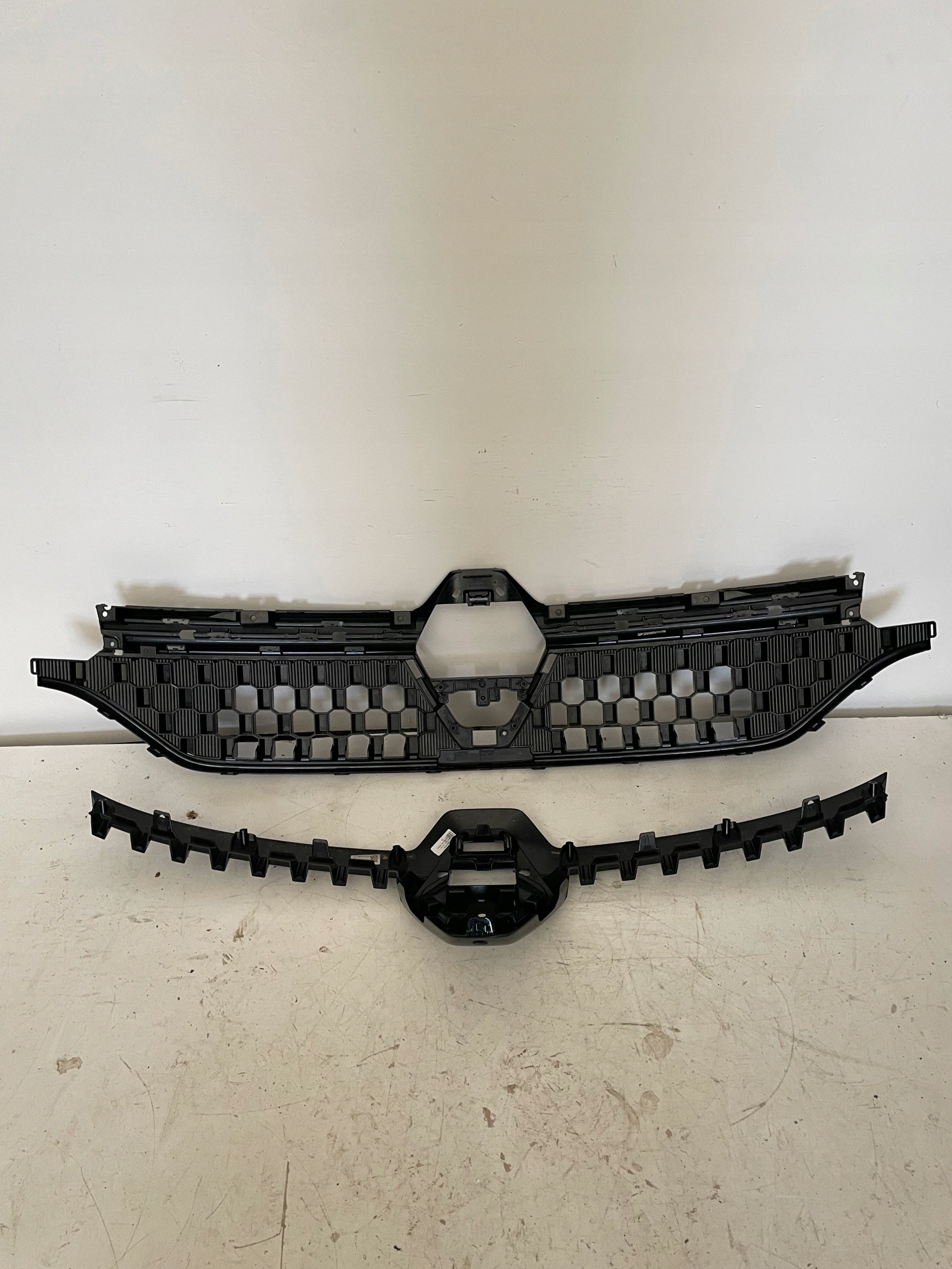 Kühlergrill Renault AUSTRAL FRONTGRILL 622563643R Kühlergitter