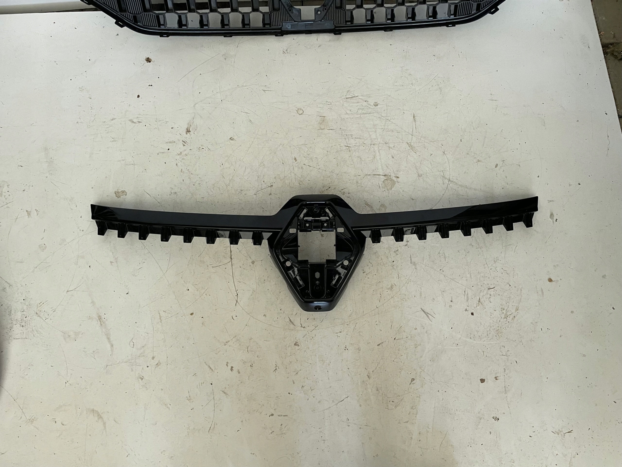 Kühlergrill Renault AUSTRAL FRONTGRILL 622563643R Kühlergitter