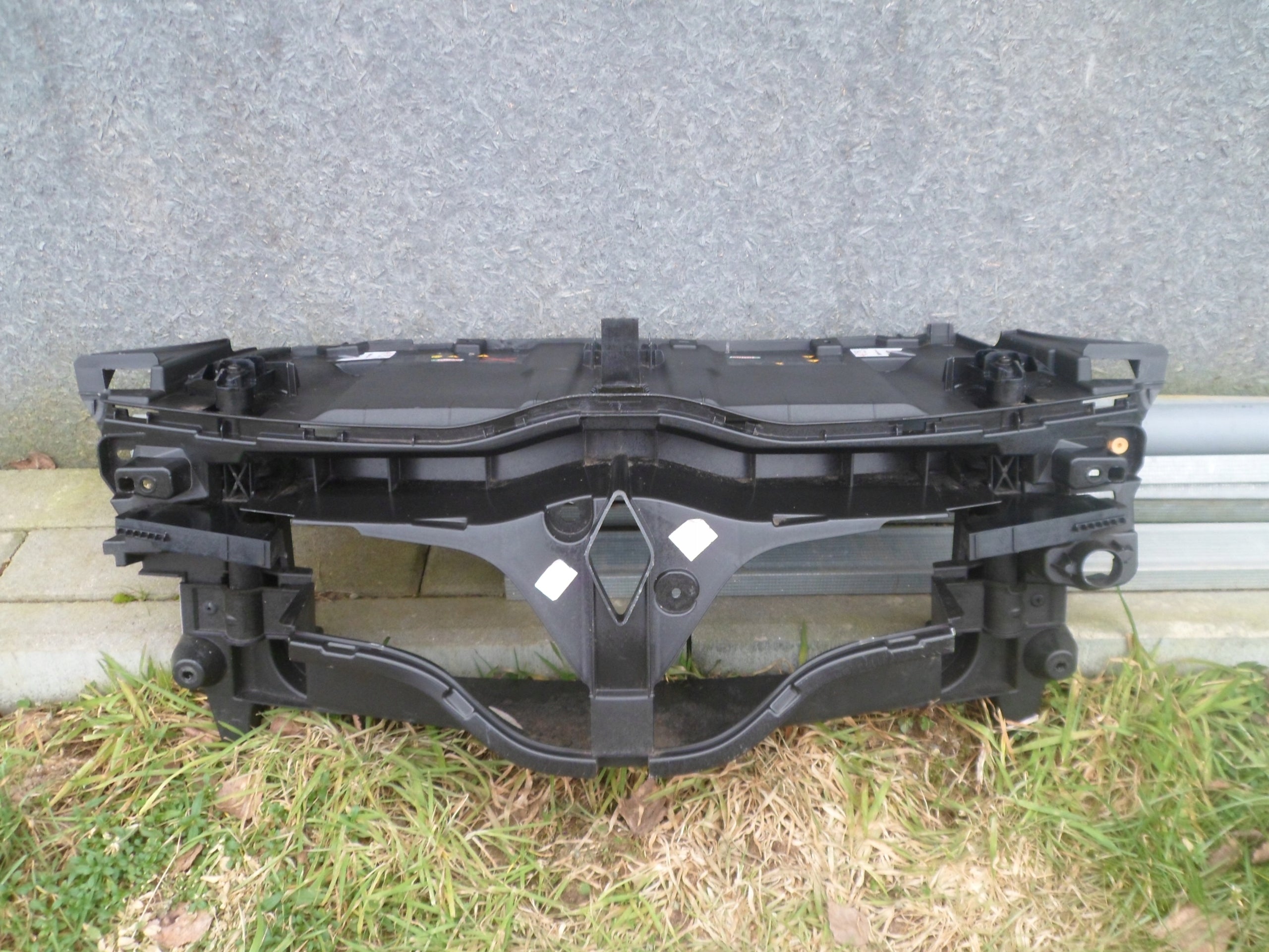 Kühlergrill Renault TWINGO III FRONTGRILL 623124331R Kühlergitter