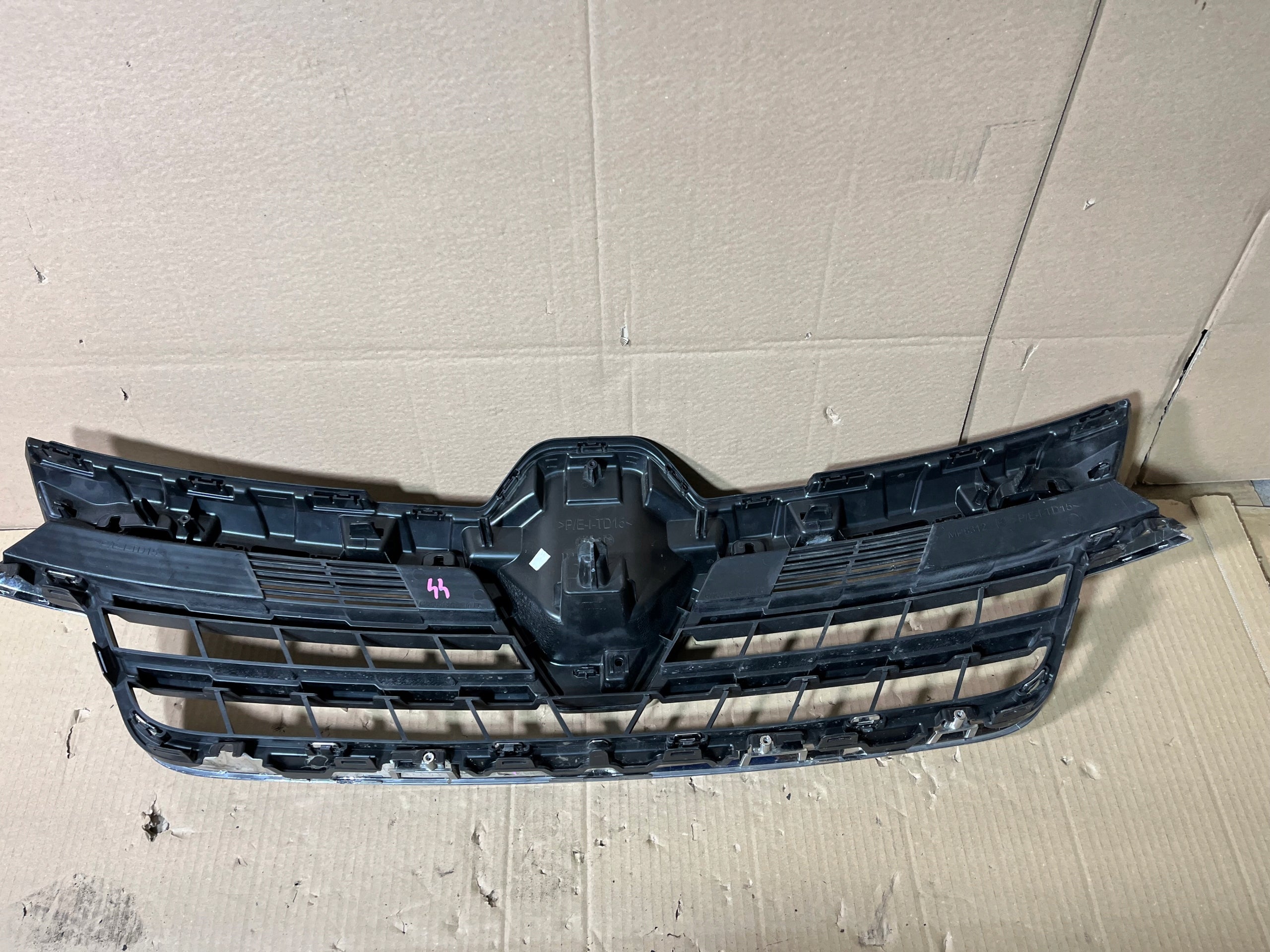 Kühlergrill Renault EXPRESS I FRONTGRILL 622565187R Kühlergitter