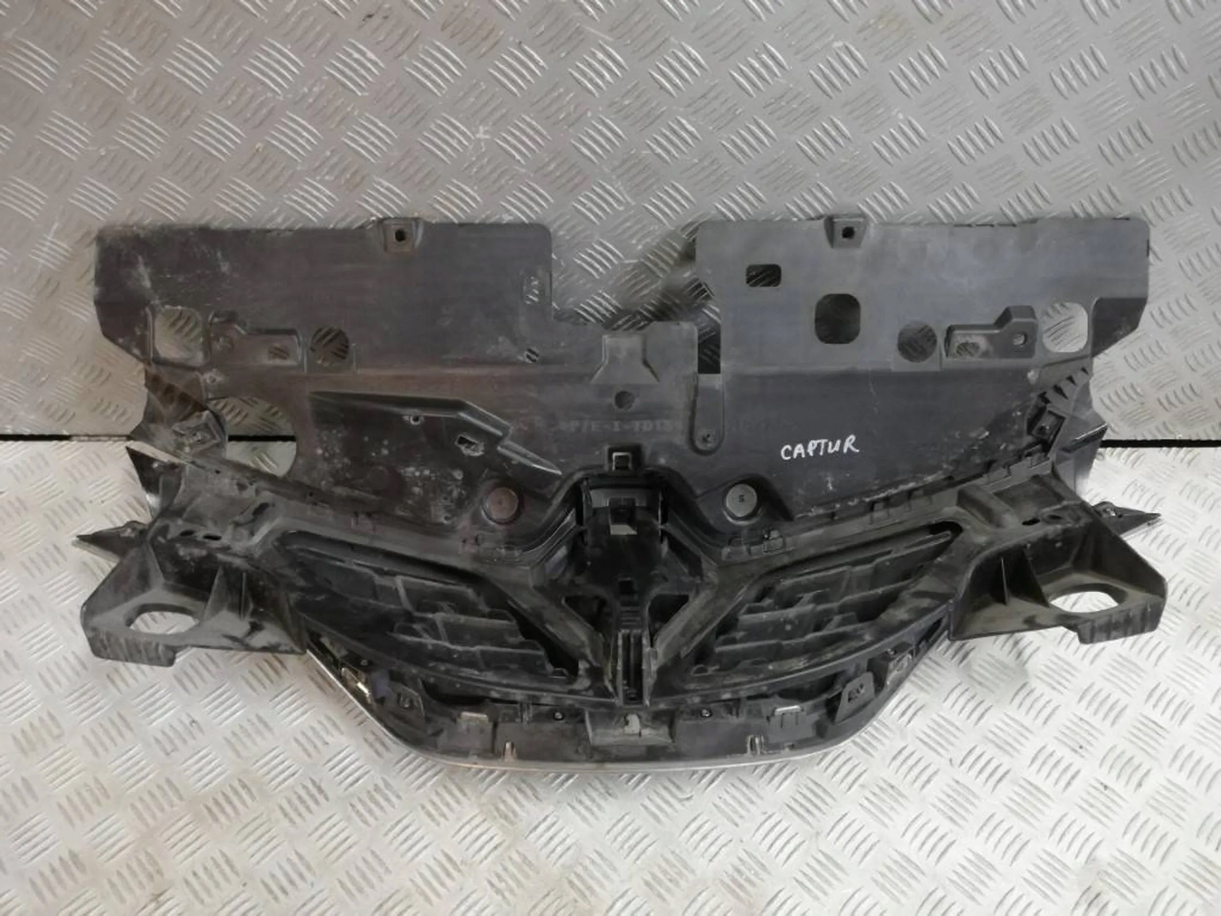 Kühlergrill Renault CAPTUR FRONTGRILL 620902271R Kühlergitter