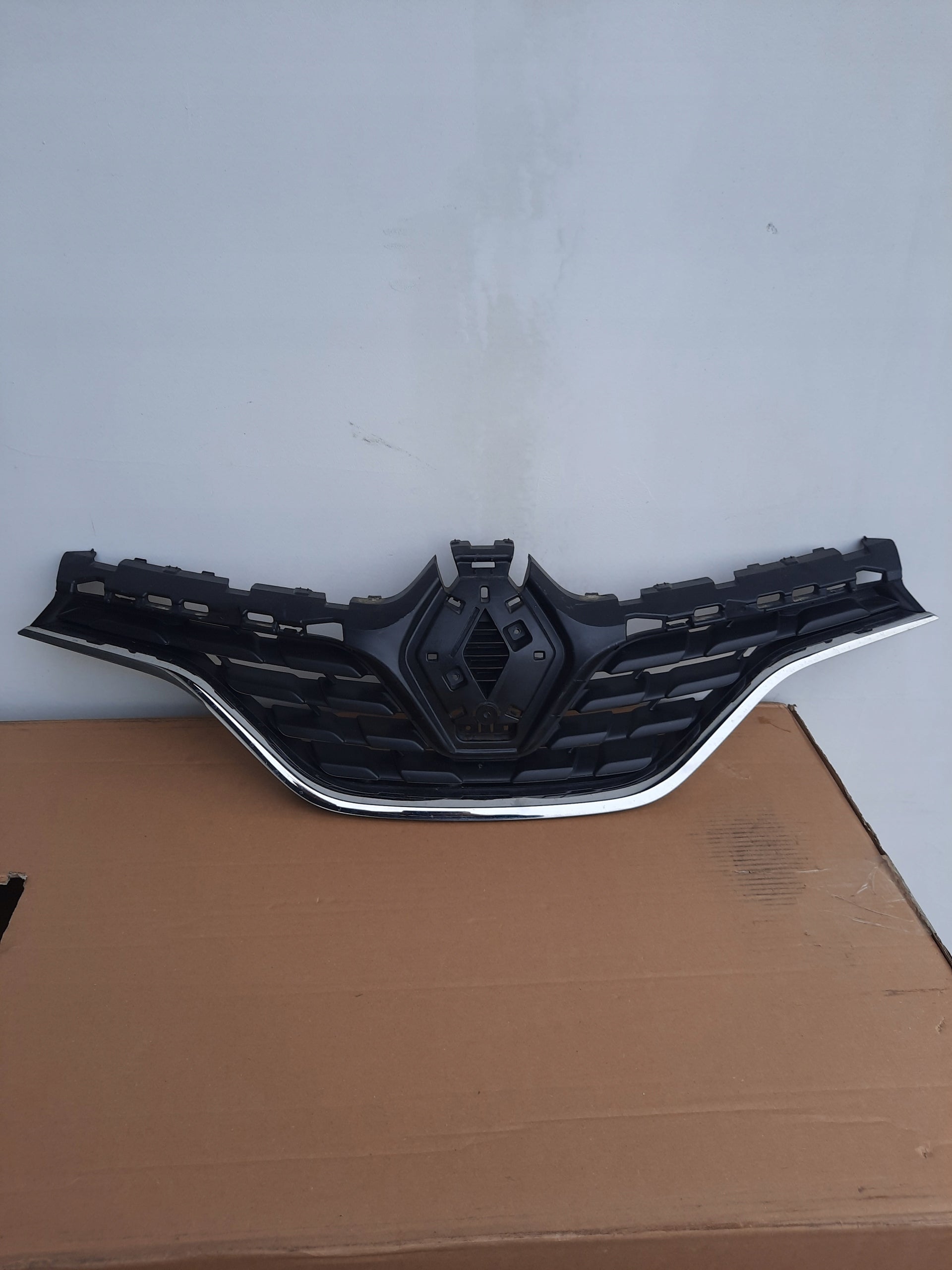 Kühlergrill Renault CAPTUR II FRONTGRILL 623105565 Kühlergitter