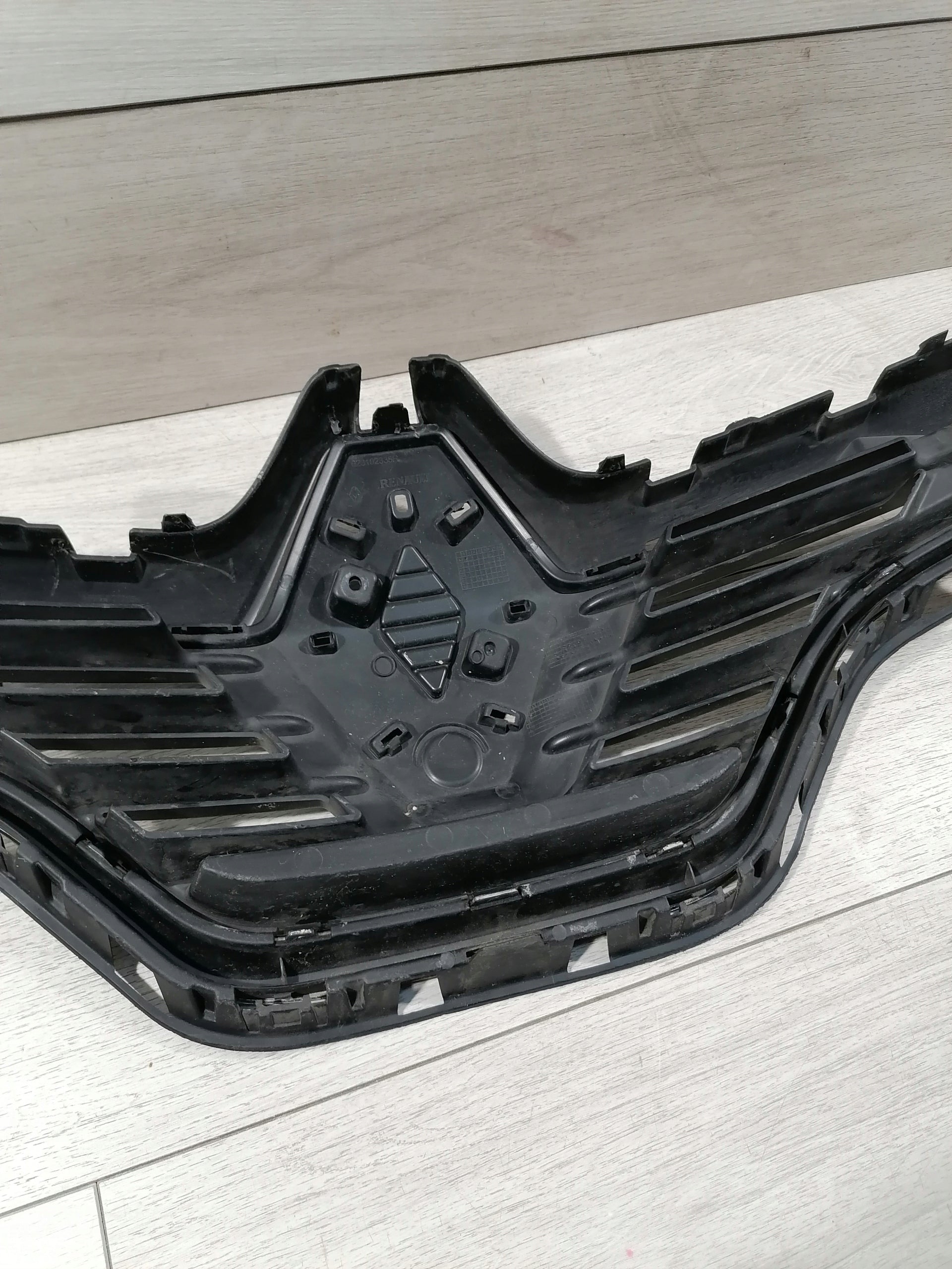 Kühlergrill Renault CAPTUR FRONTGRILL 623102335R Kühlergitter