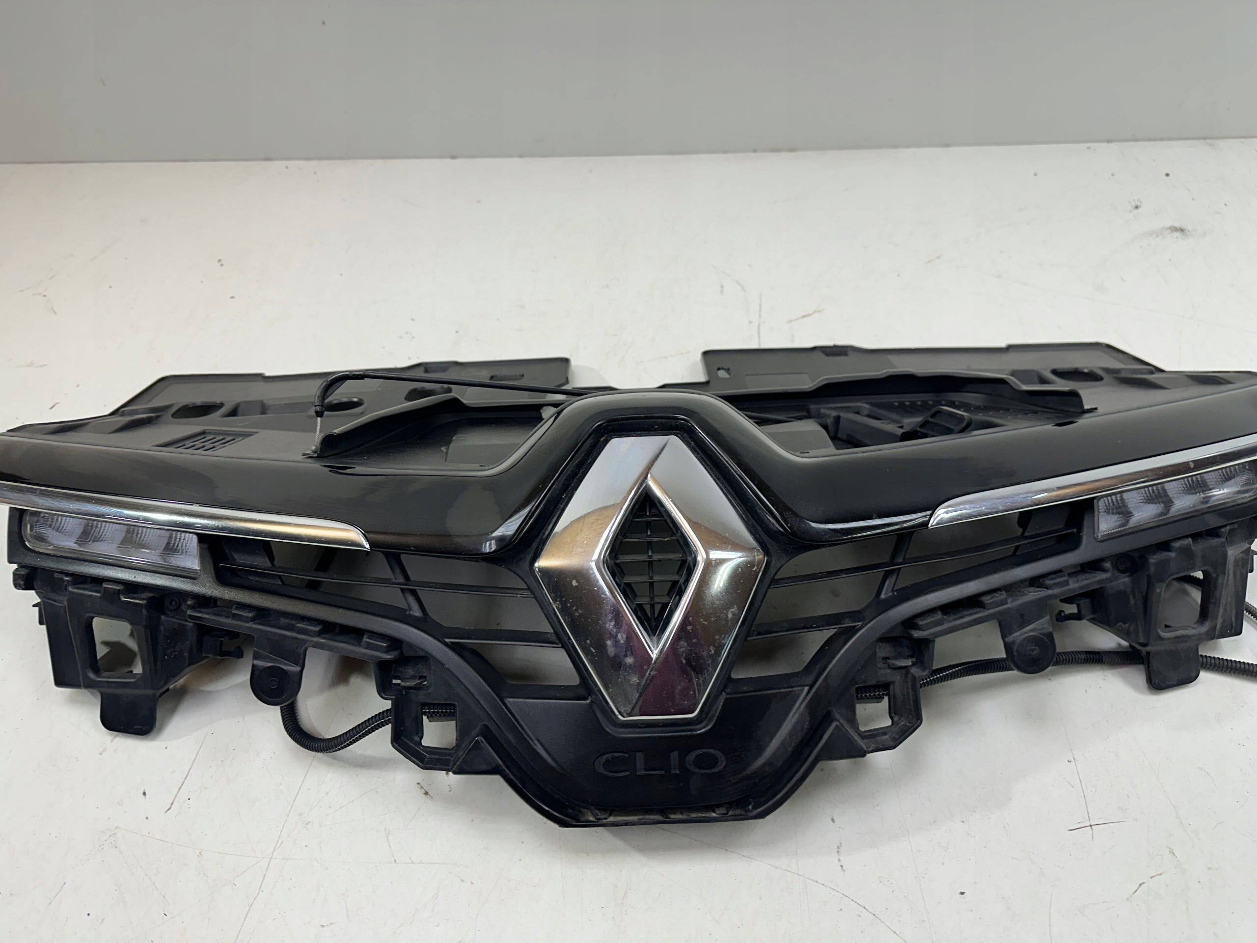 Kühlergrill Renault CLIO IV 4 FRONTGRILL Kühlergitter