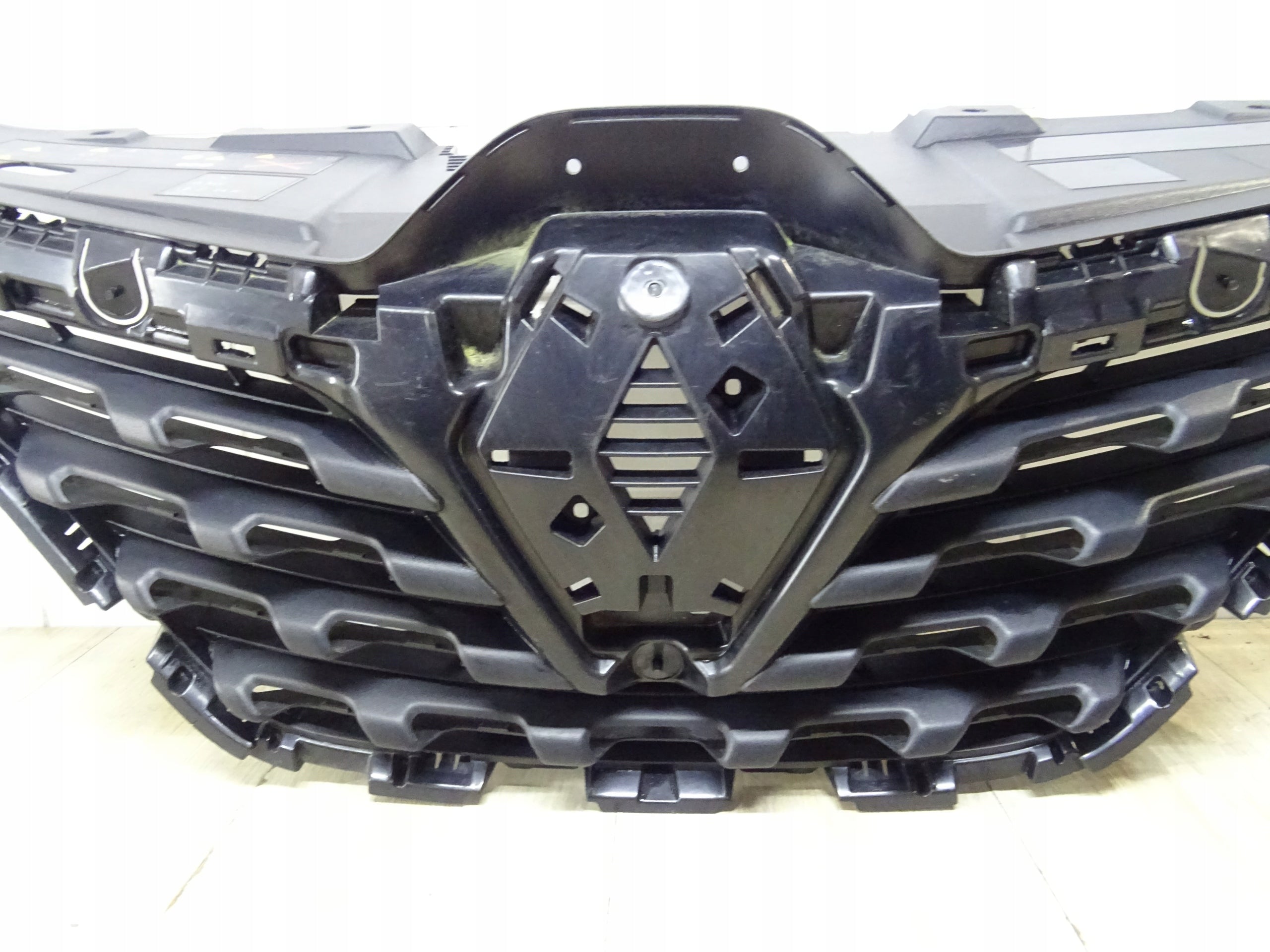 Kühlergrill Renault KADJAR FRONTGRILL 623101962R Kühlergitter