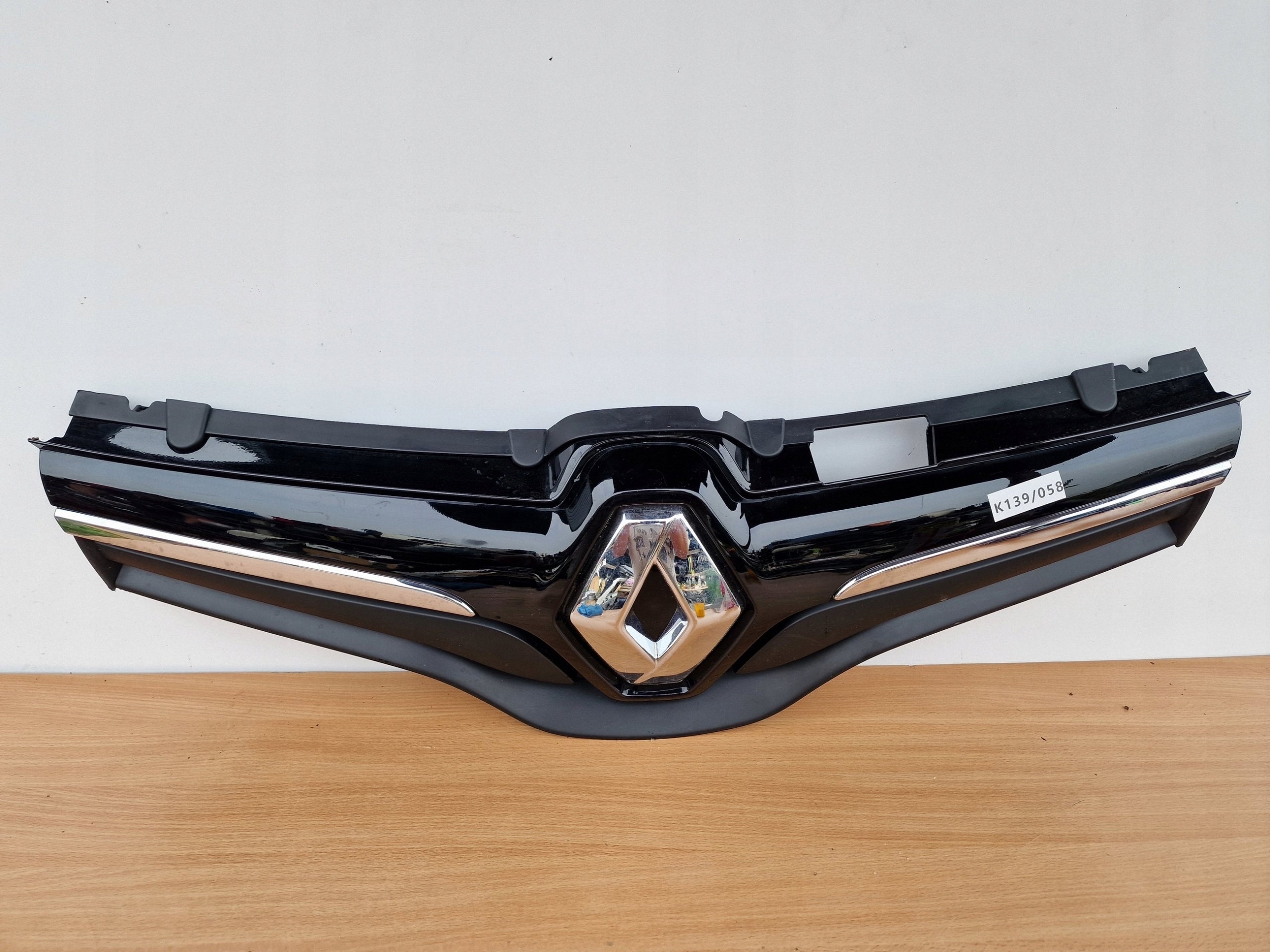 Kühlergrill Renault KANGOO II FRONTGRILL 623101381R Kühlergitter