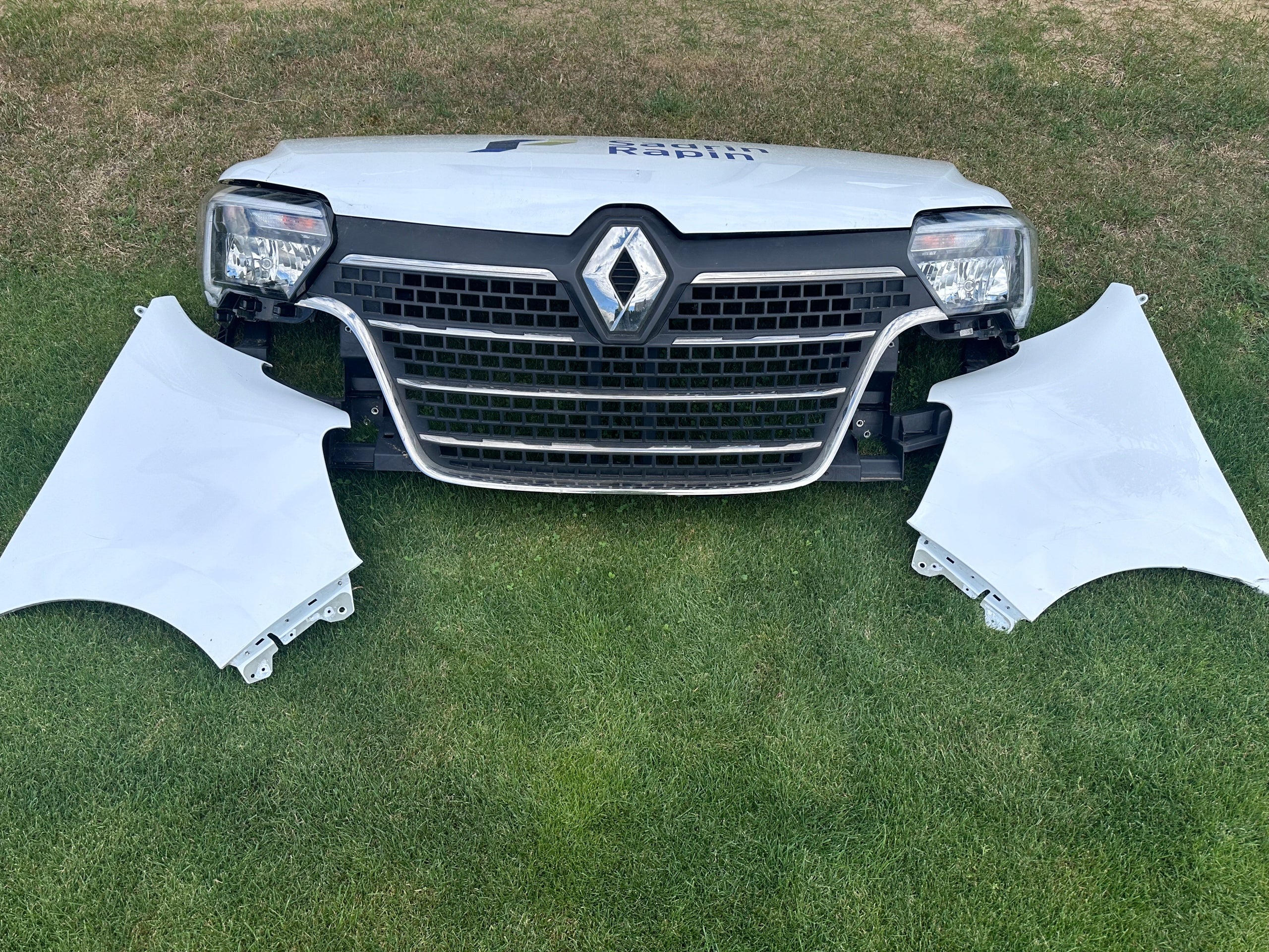 Kühlergrill Renault MASTER IV FRONTGRILL 623109004R Kühlergitter