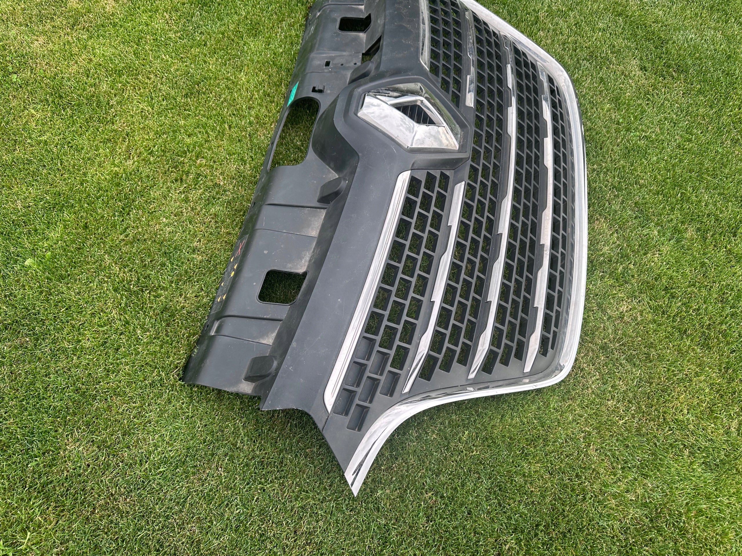 Kühlergrill Renault MASTER IV FRONTGRILL 623109004R Kühlergitter