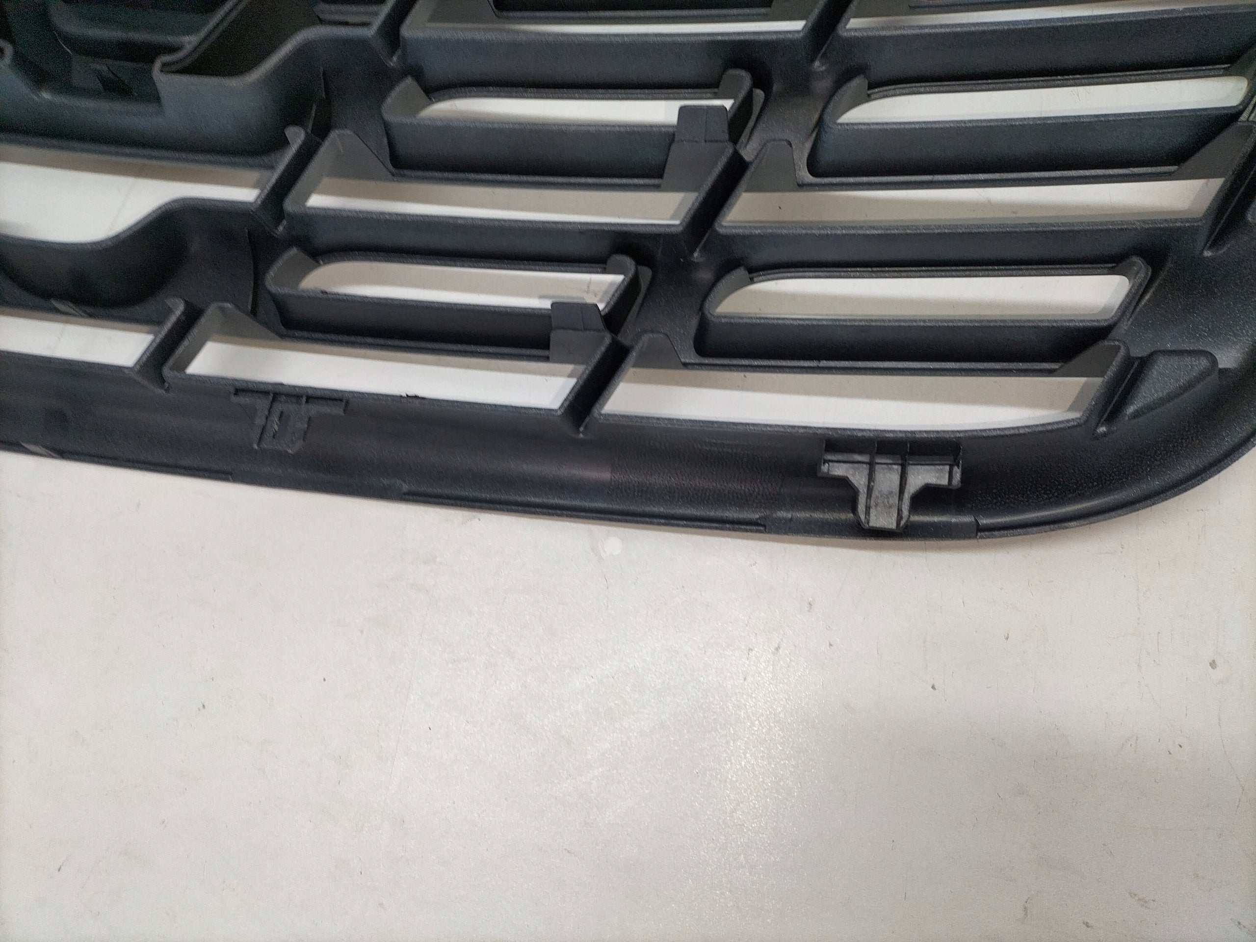 Kühlergrill Renault MASTER III FRONTGRILL 623102803R Kühlergitter