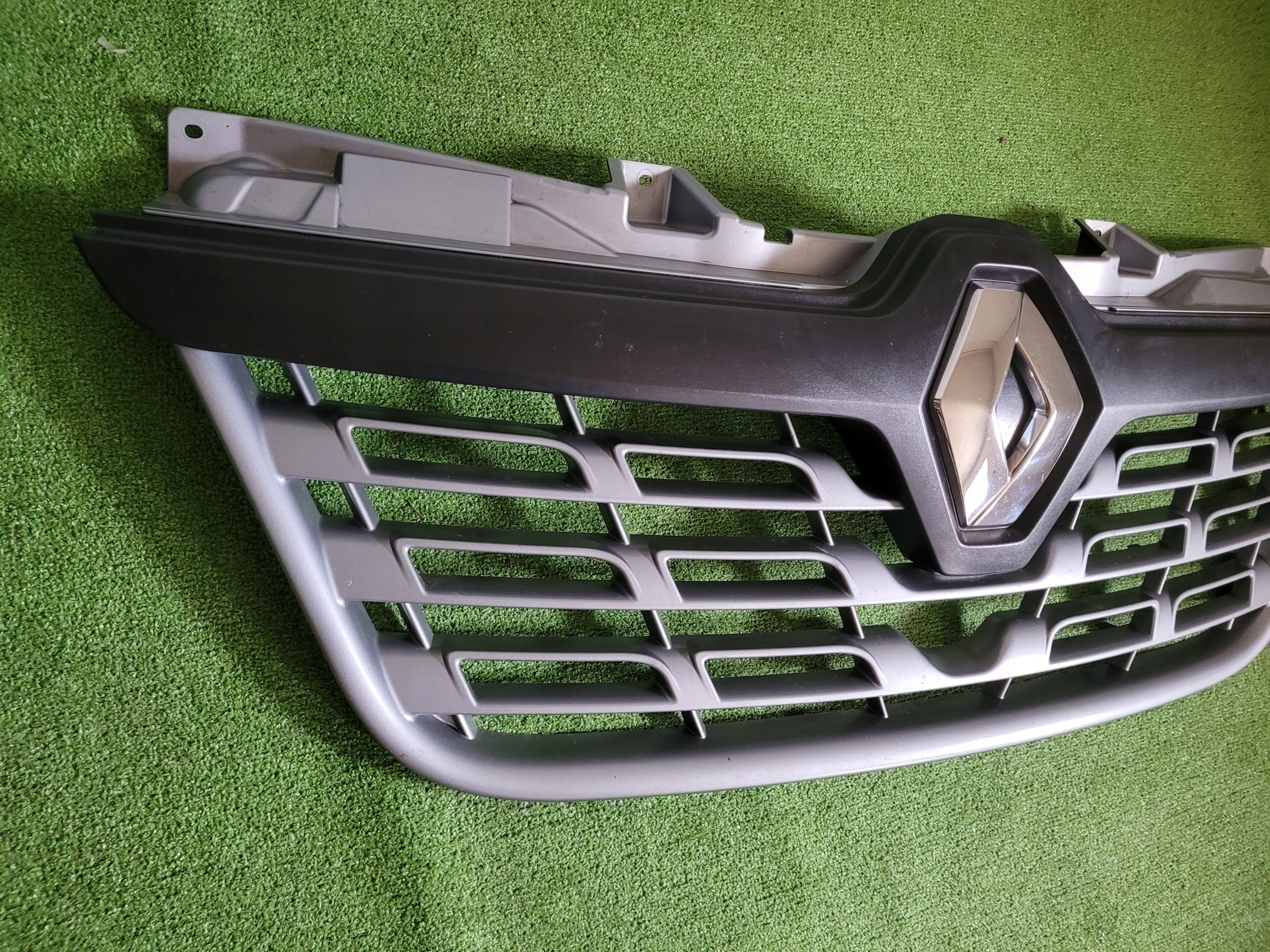 Kühlergrill Renault MASTER III 3 FRONTGRILL 623102803R Kühlergitter