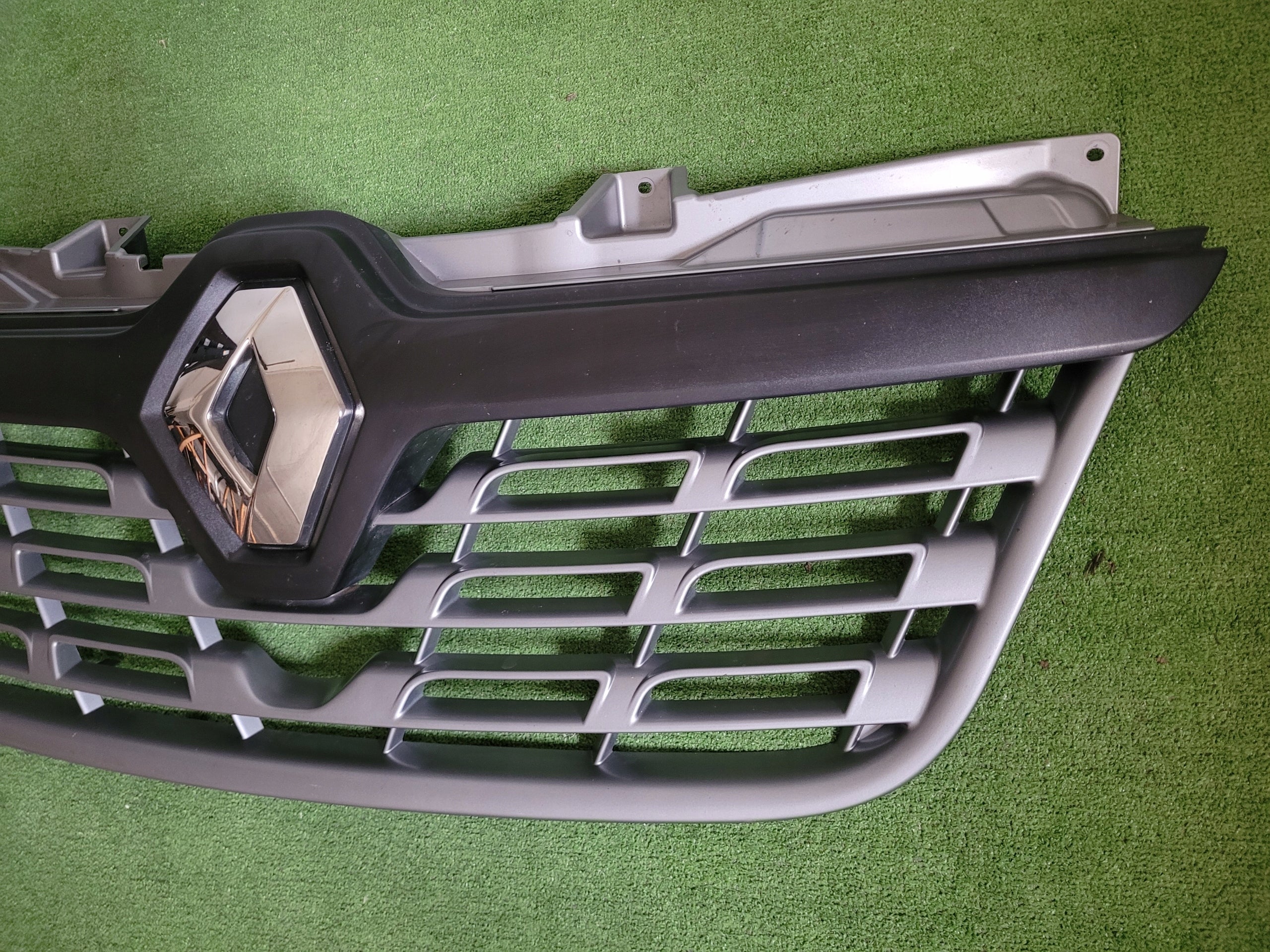 Kühlergrill Renault MASTER III 3 FRONTGRILL 623102803R Kühlergitter