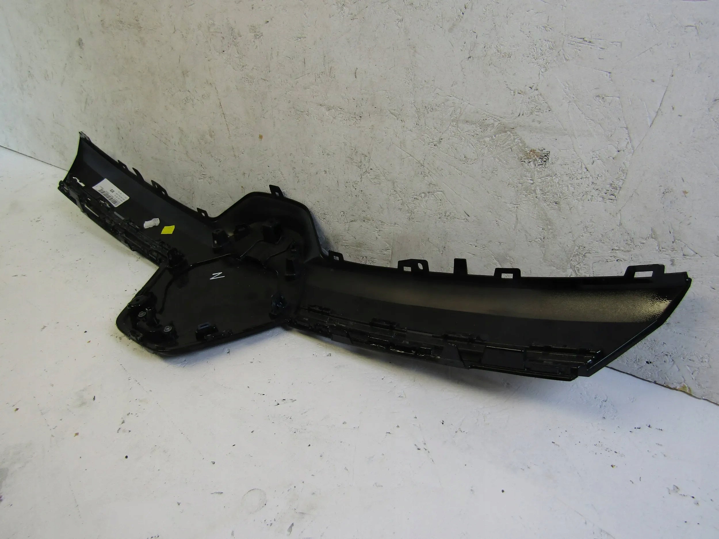 Kühlergrill Renault MEGANE V FRONTGRILL 620786087R Kühlergitter