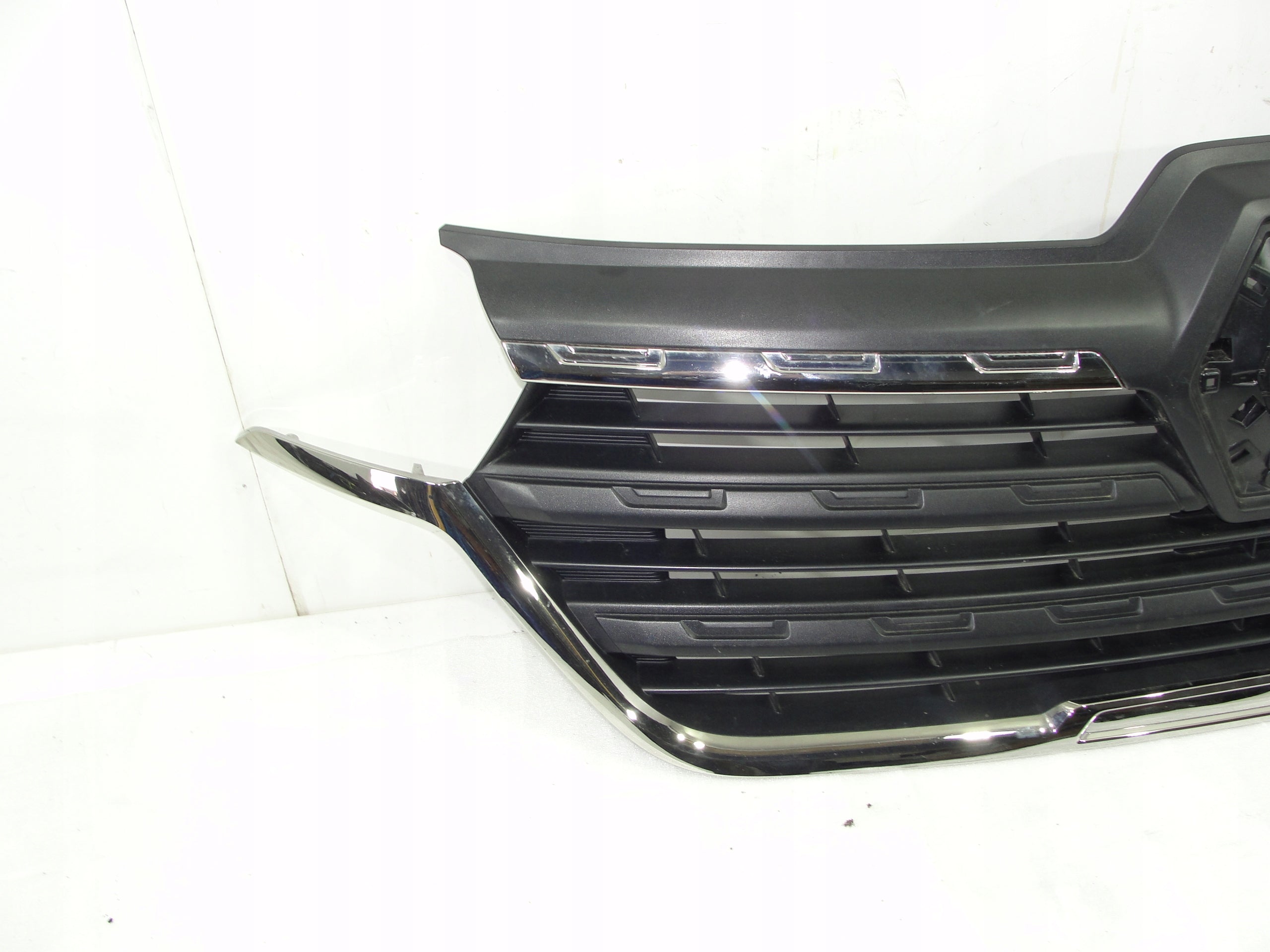 Kühlergrill Renault TRAFIC III FRONTGRILL 623103743R Kühlergitter