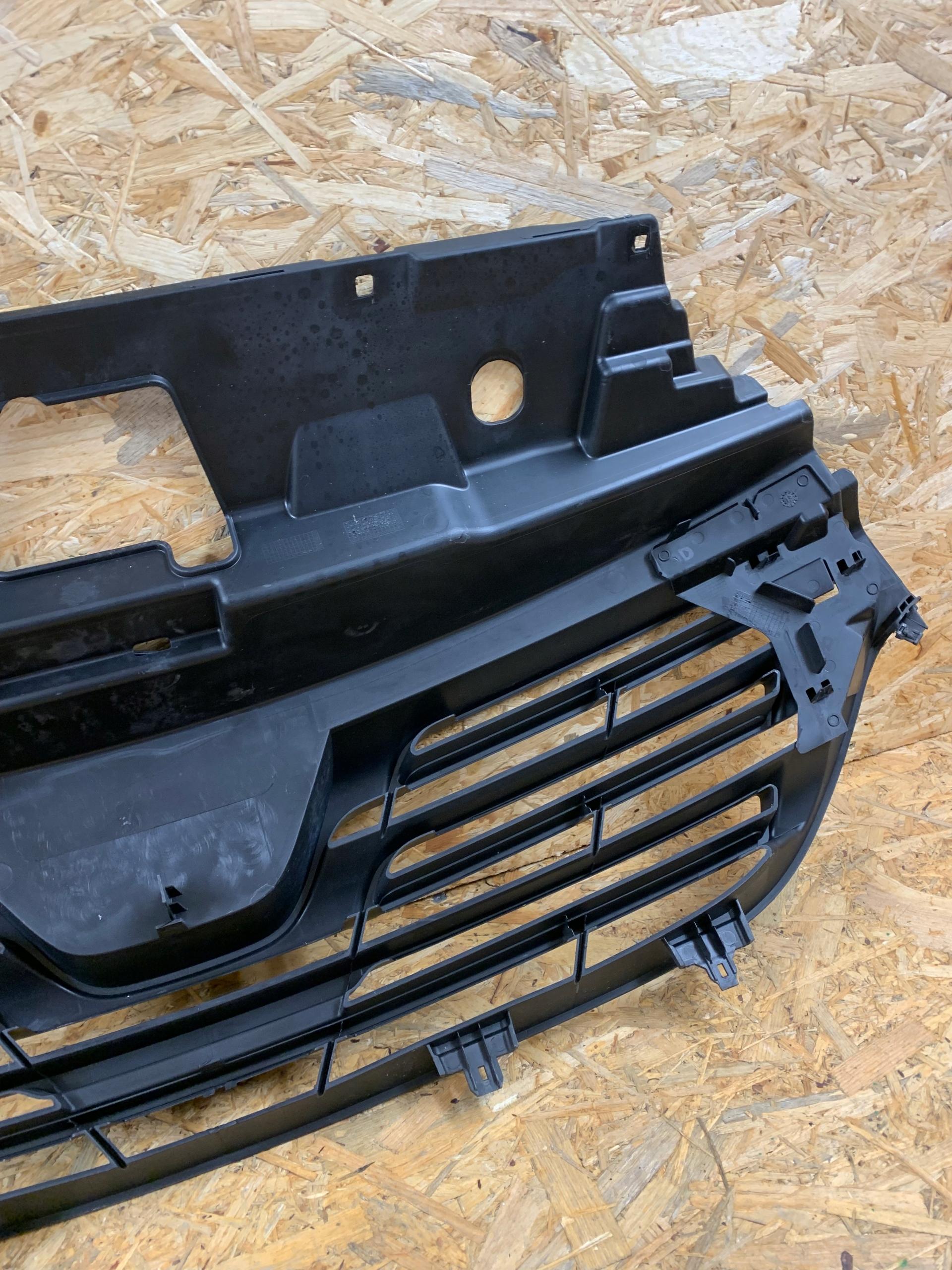 Kühlergrill Renault TRAFIC III FRONTGRILL 623108673R Kühlergitter