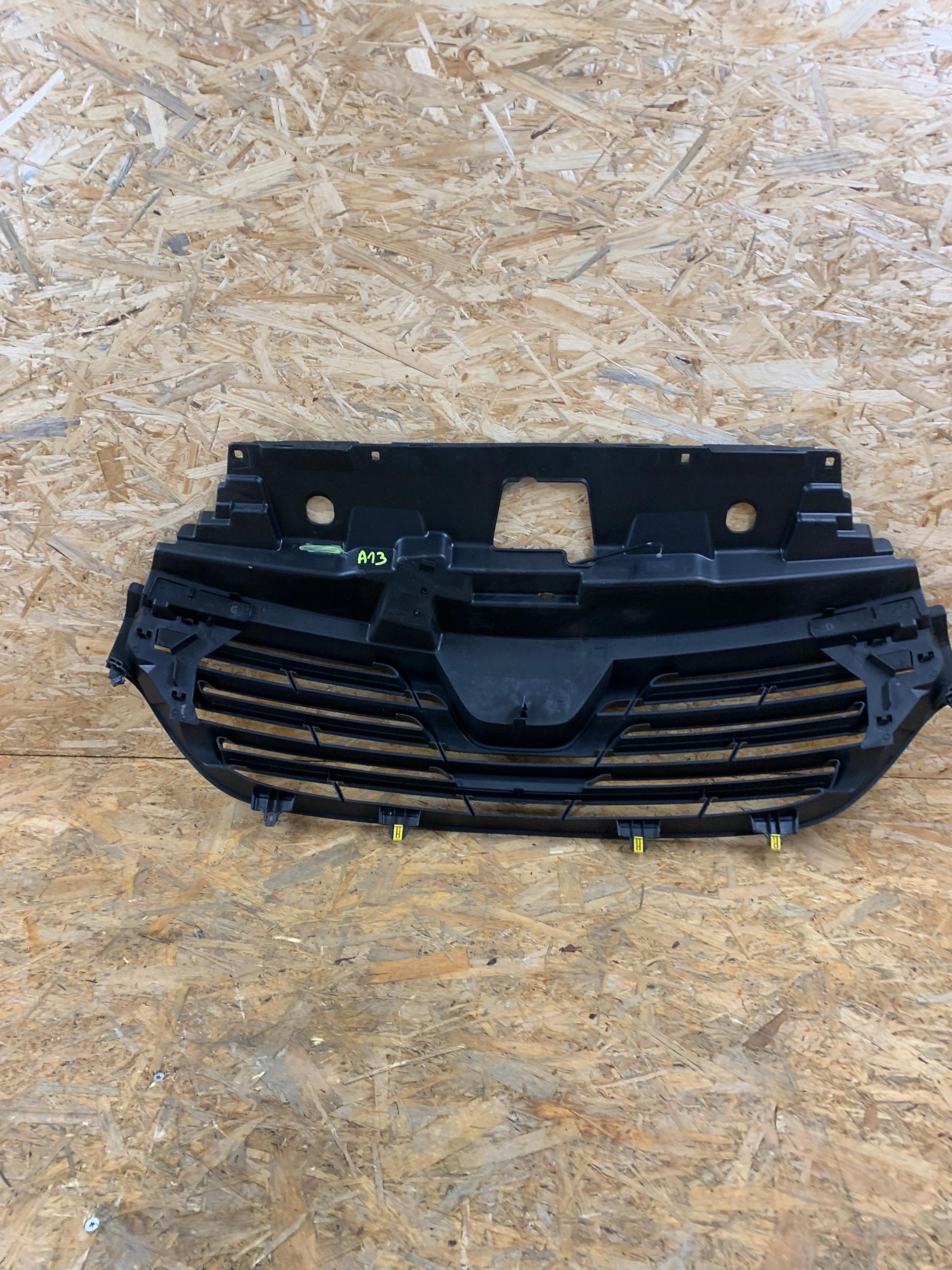 Kühlergrill Renault TRAFIC III FRONTGRILL 623108673R Kühlergitter