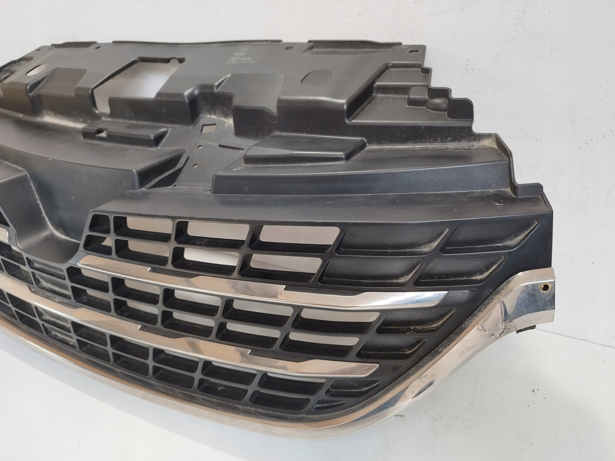 Kühlergrill Renault TRAFIC III FRONTGRILL 623109221R Kühlergitter