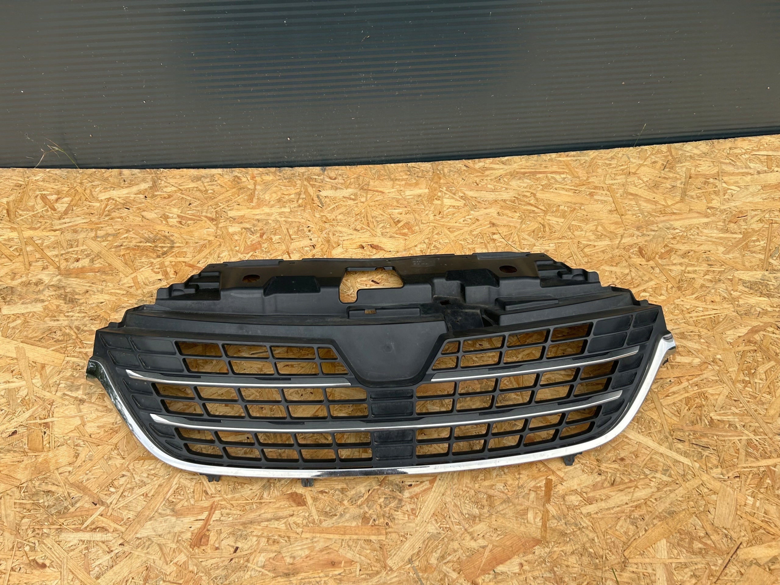  Kühlergrill Renault TRAFIC 3 III FRONTGRILL Kühlergitter product image