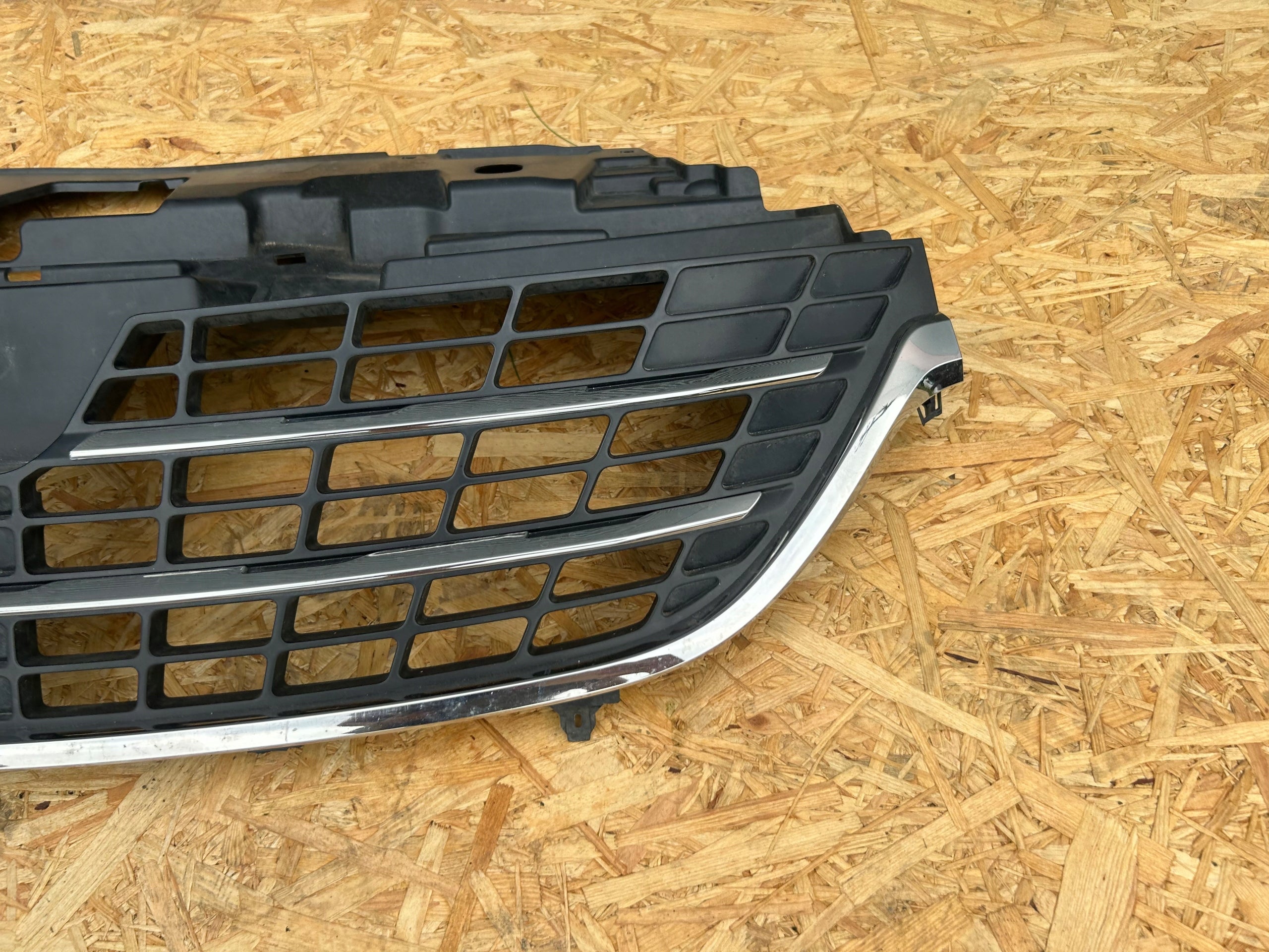 Kühlergrill Renault TRAFIC 3 III FRONTGRILL Kühlergitter