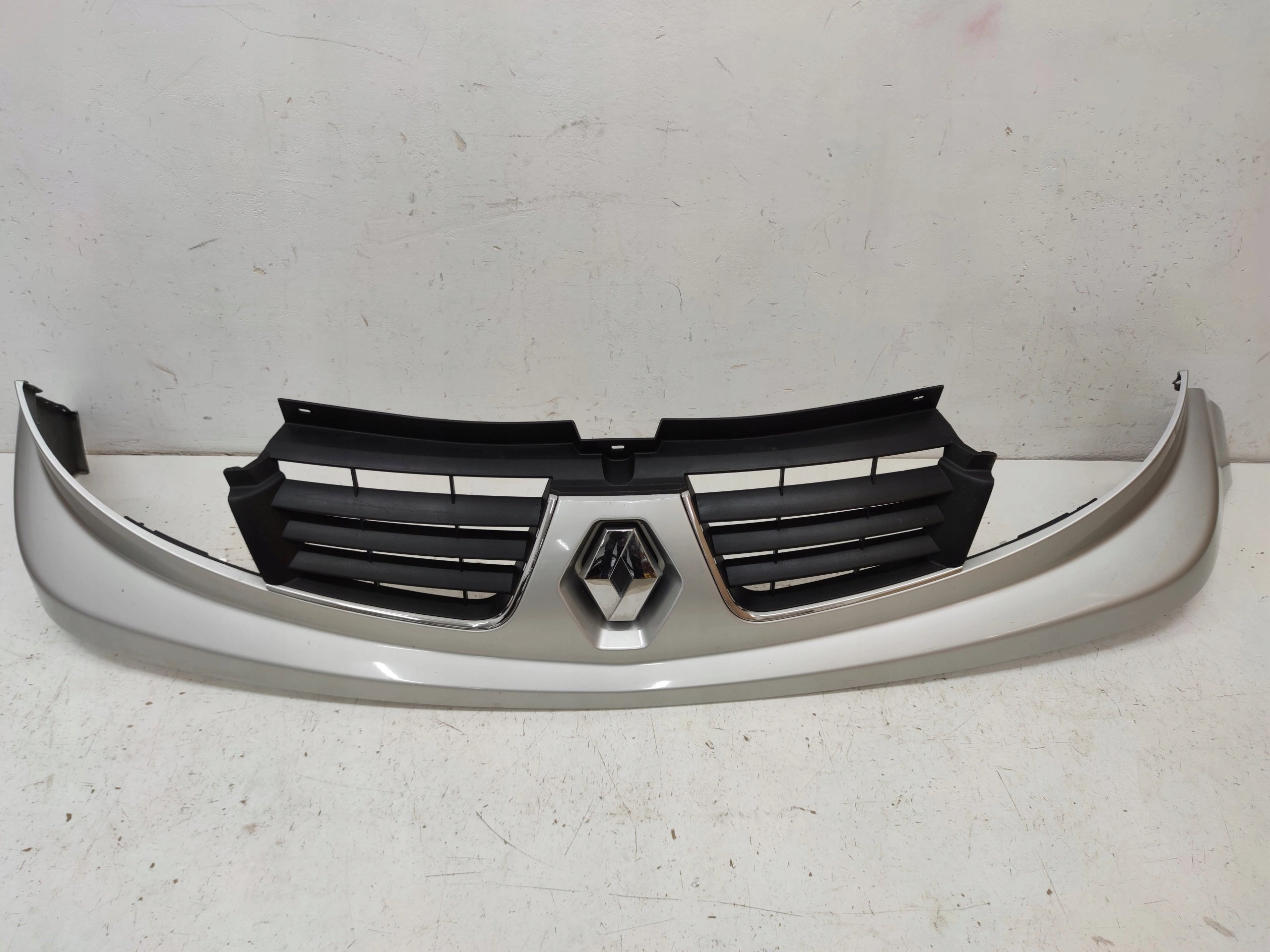  Kühlergrill Renault TRAFIC II FRONTGRILL 623100251R Kühlergitter product image