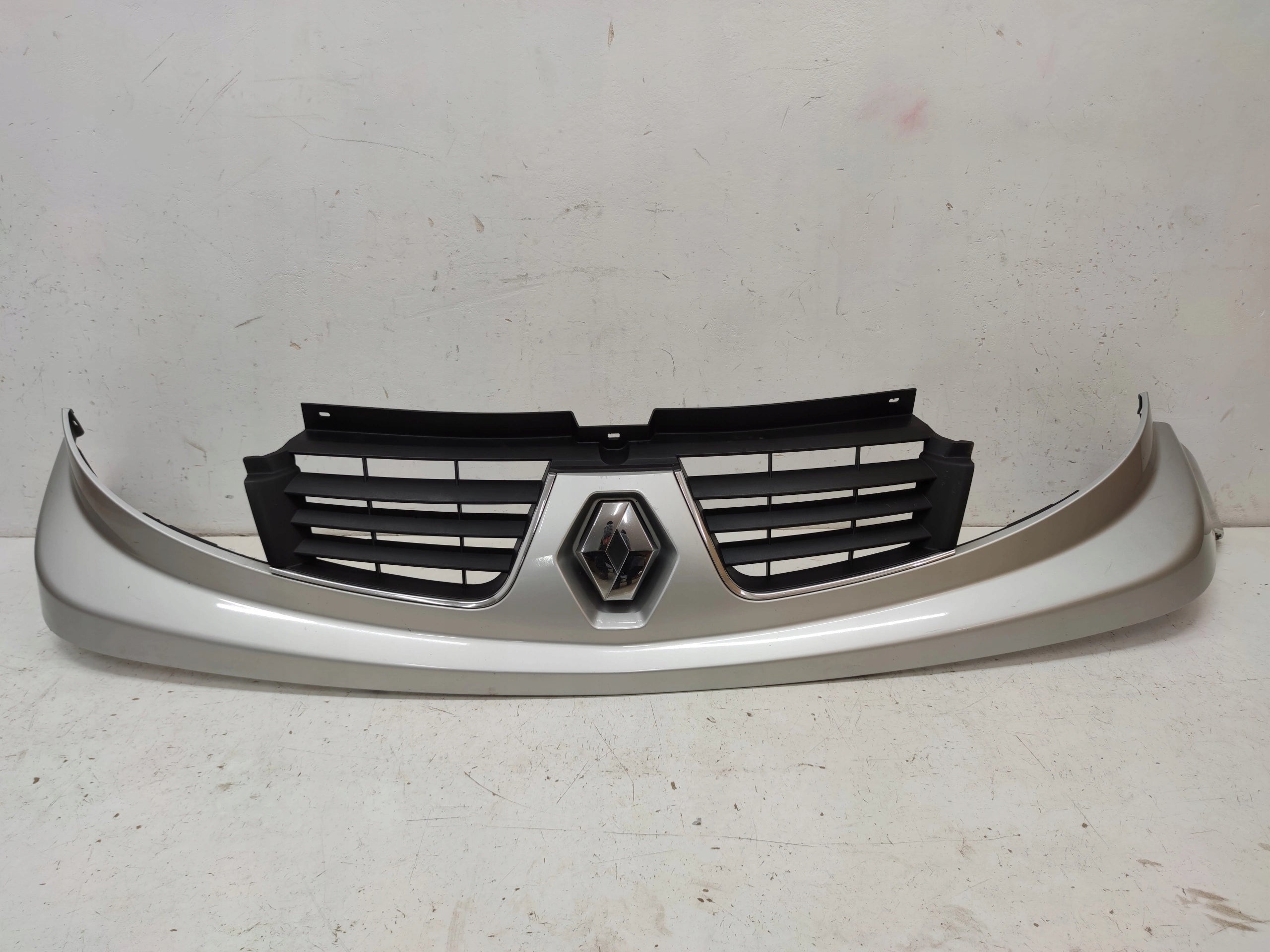 Kühlergrill Renault TRAFIC II FRONTGRILL 623100251R Kühlergitter