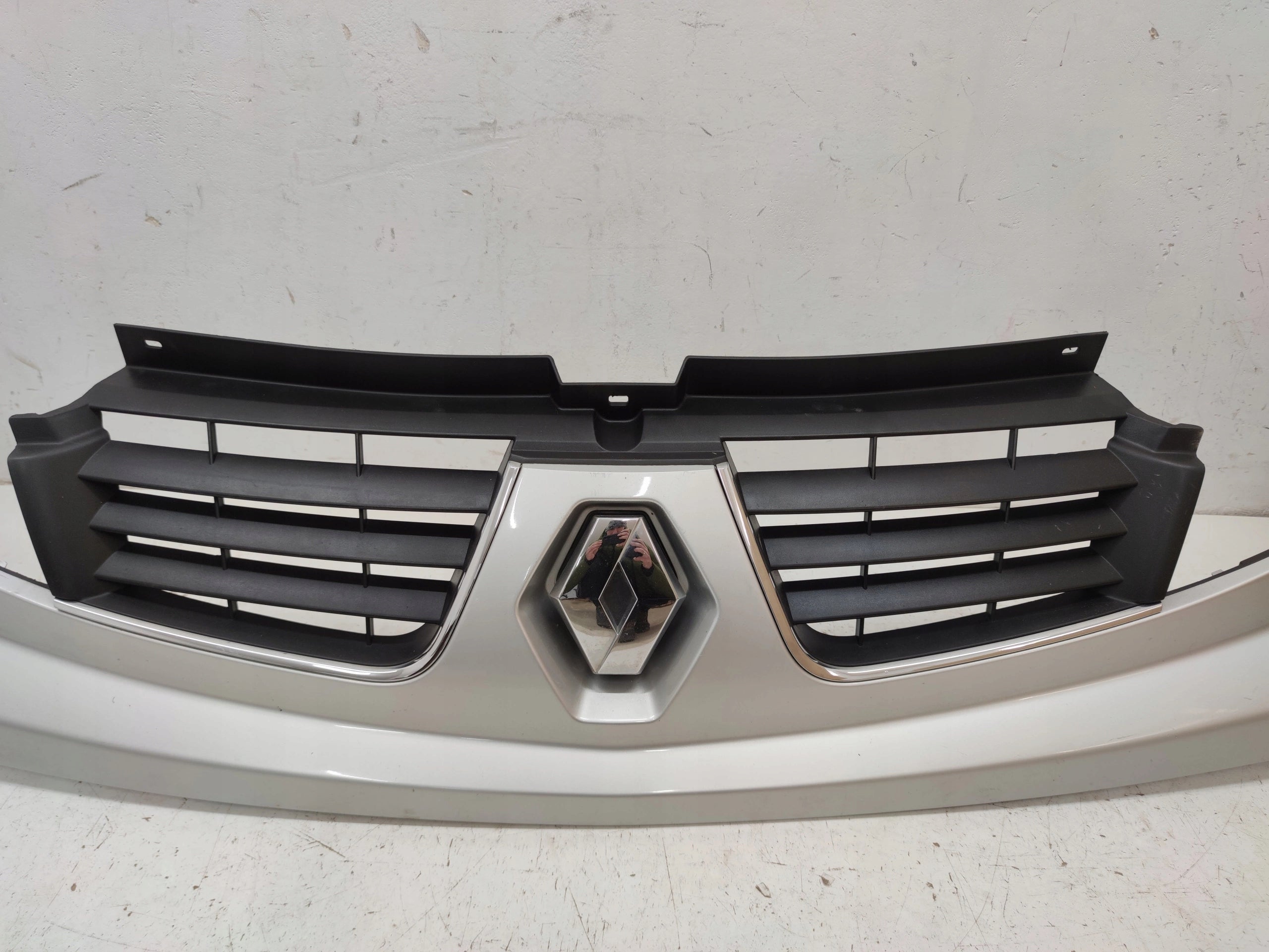 Kühlergrill Renault TRAFIC II FRONTGRILL 623100251R Kühlergitter