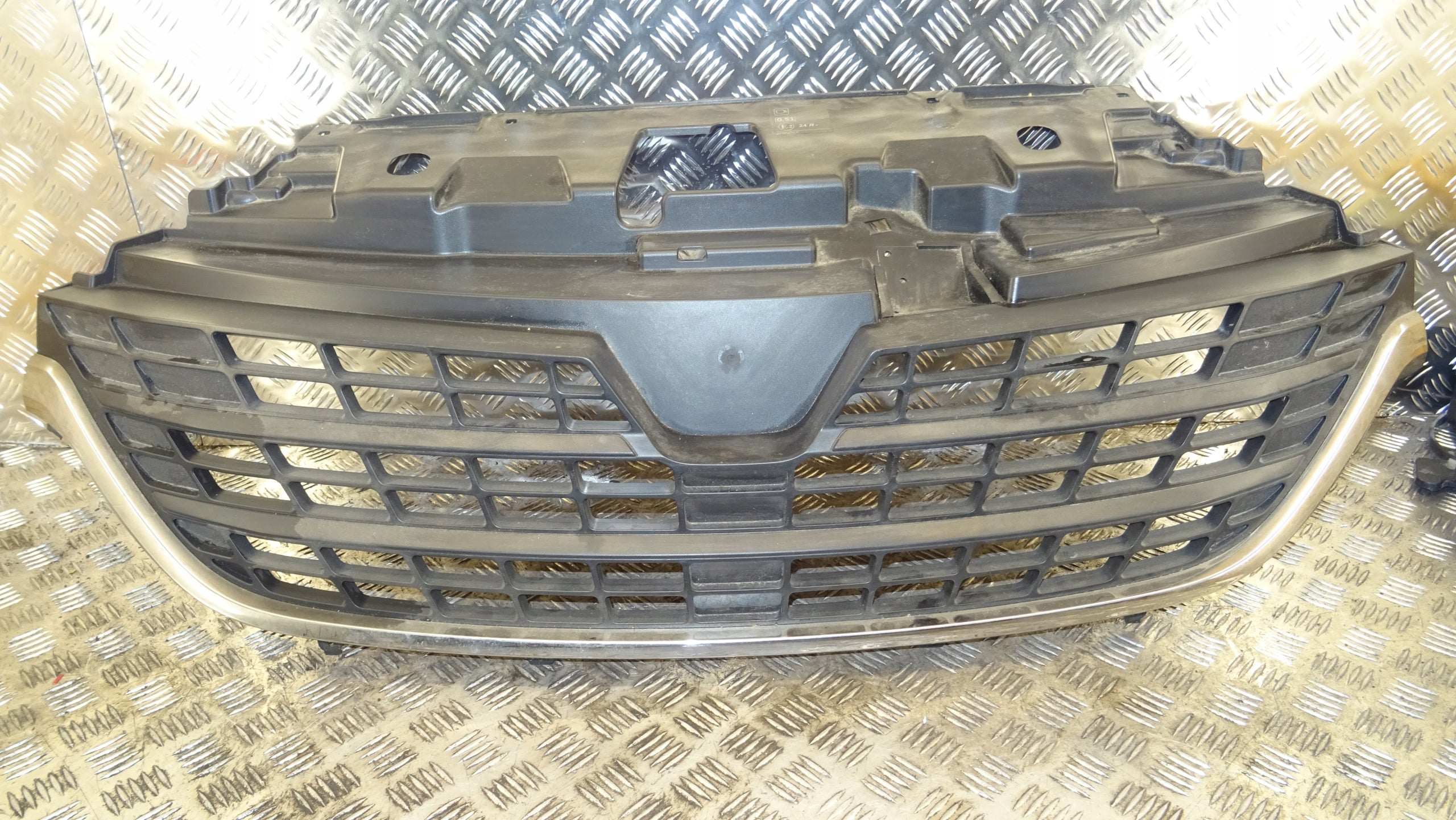  Kühlergrill Renault TRAFIC 3 III FRONTGRILL Kühlergitter product image