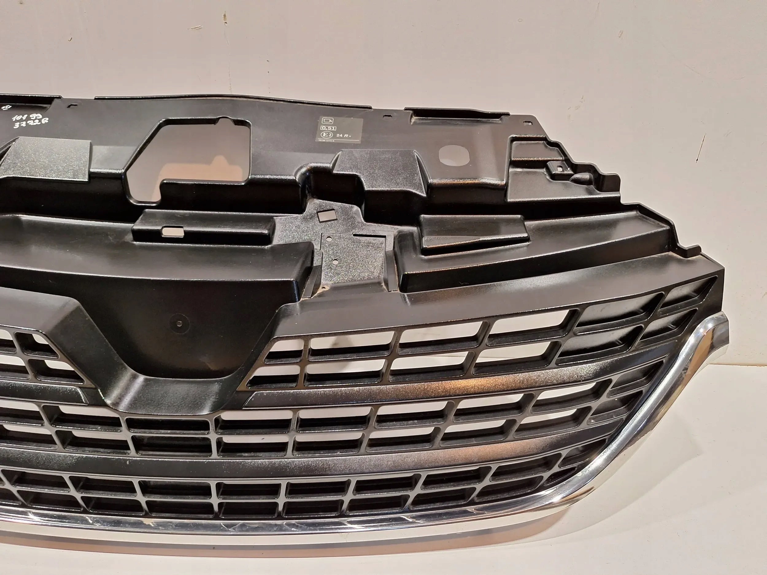 Kühlergrill Renault TRAFIC III FRONTGRILL Kühlergitter