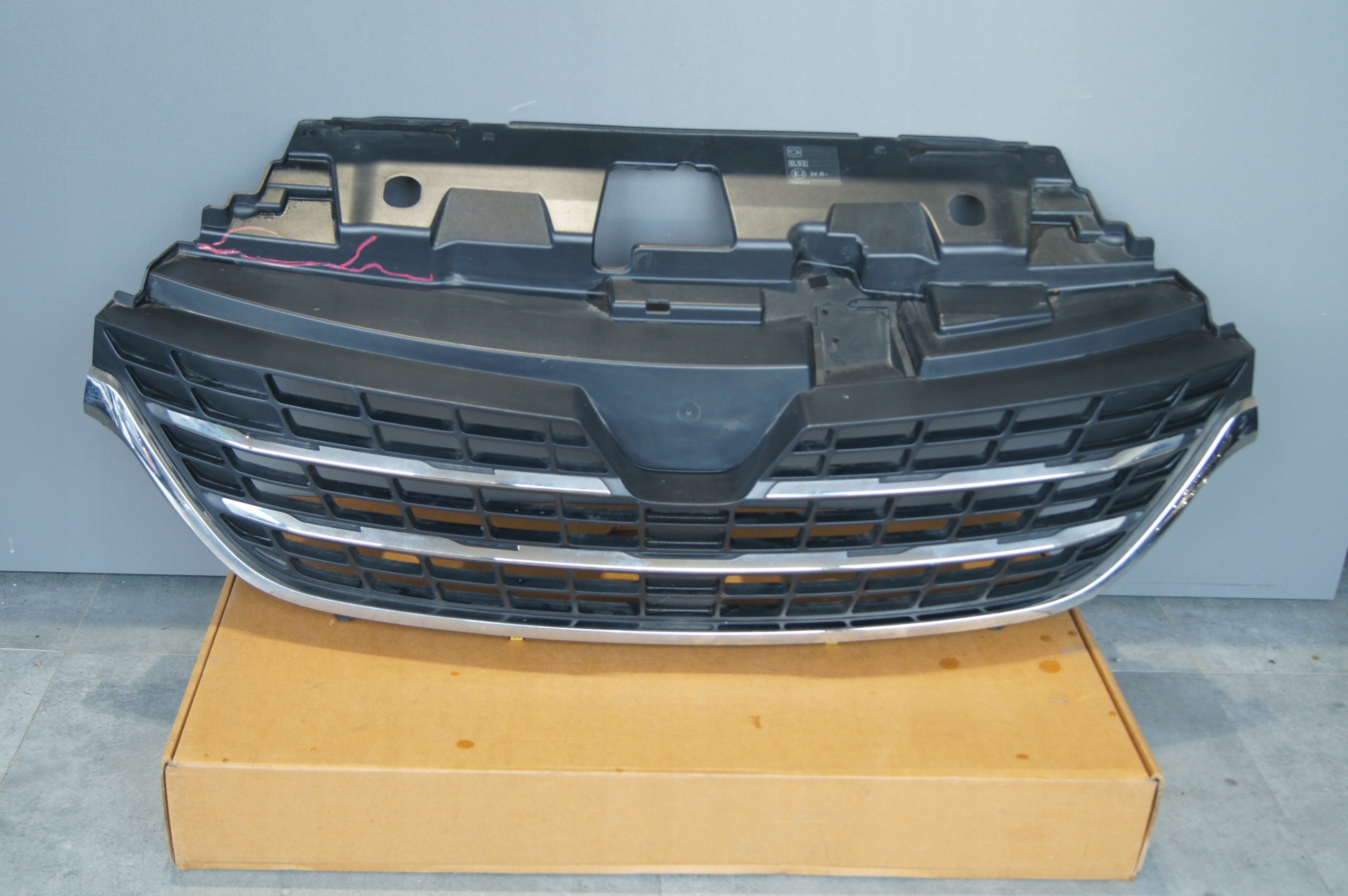 Kühlergrill Renault TRAFIC III FRONTGRILL Kühlergitter