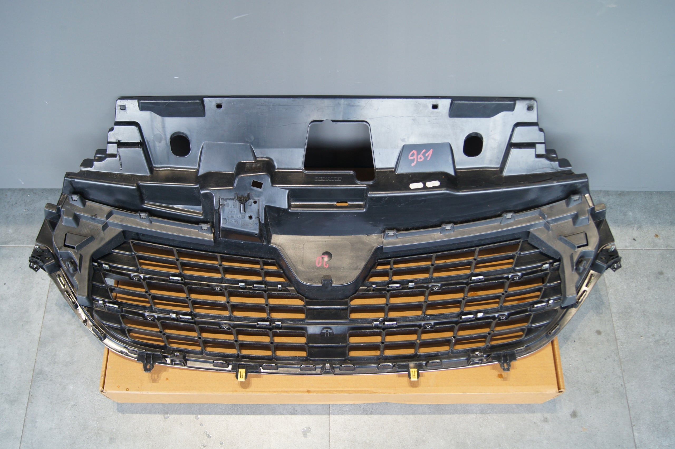 Kühlergrill Renault TRAFIC III FRONTGRILL Kühlergitter