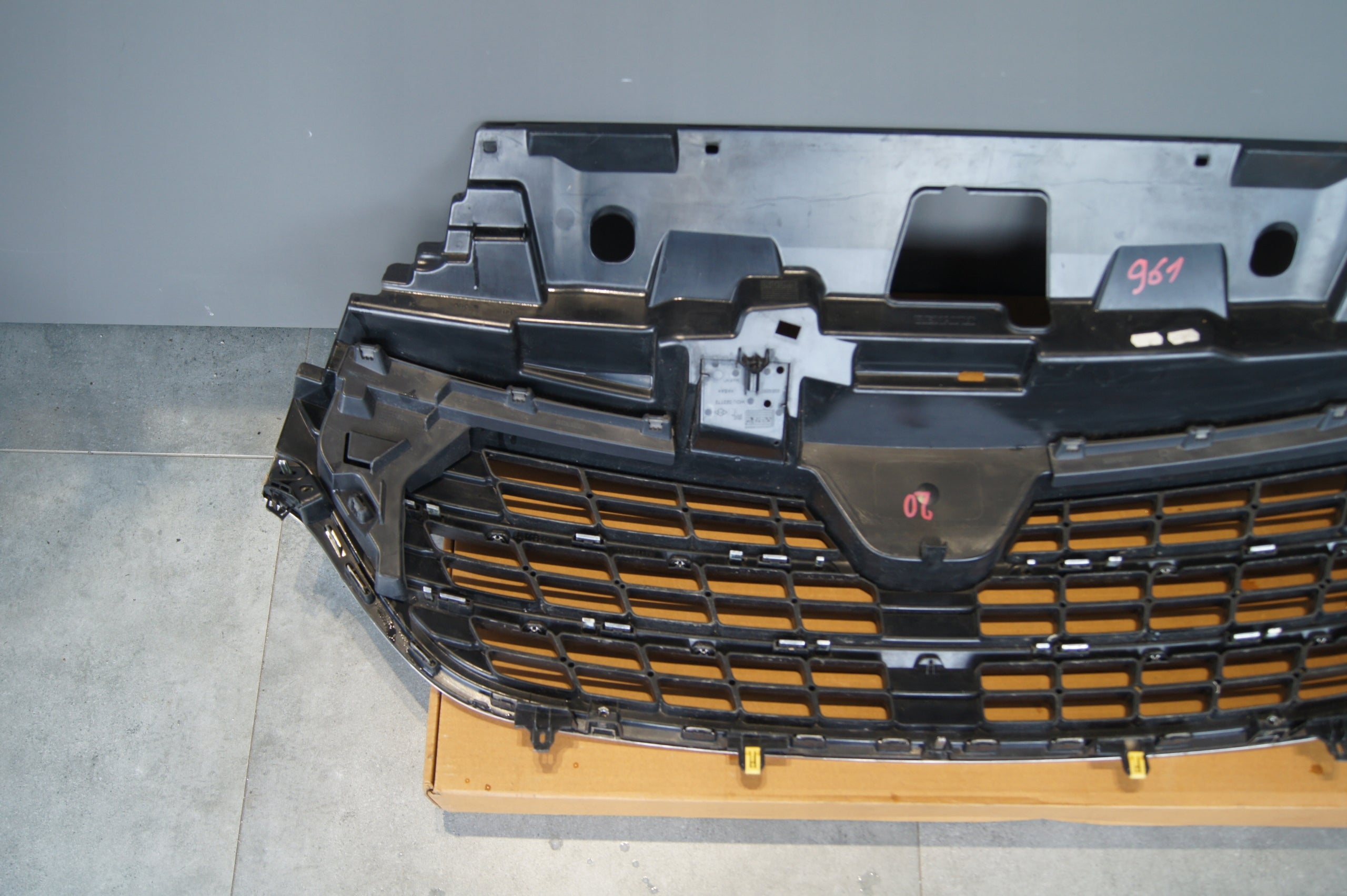 Kühlergrill Renault TRAFIC III FRONTGRILL Kühlergitter