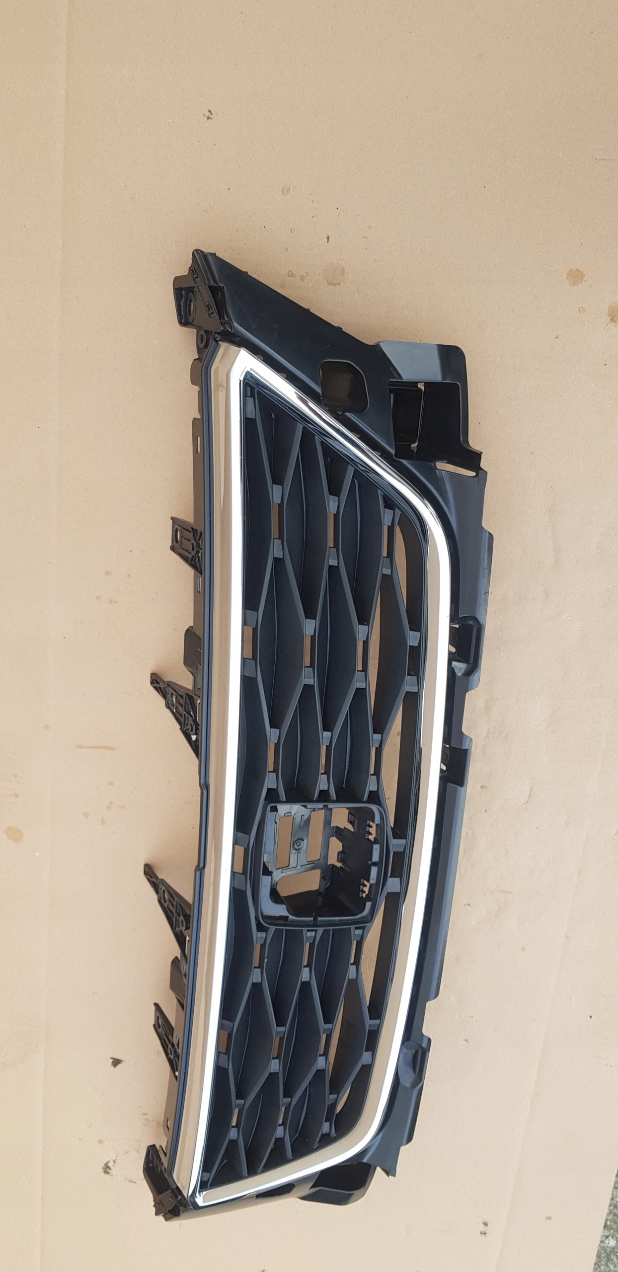 Kühlergrill SEAT  FRONTGRILL 575853654C5 Kühlergitter