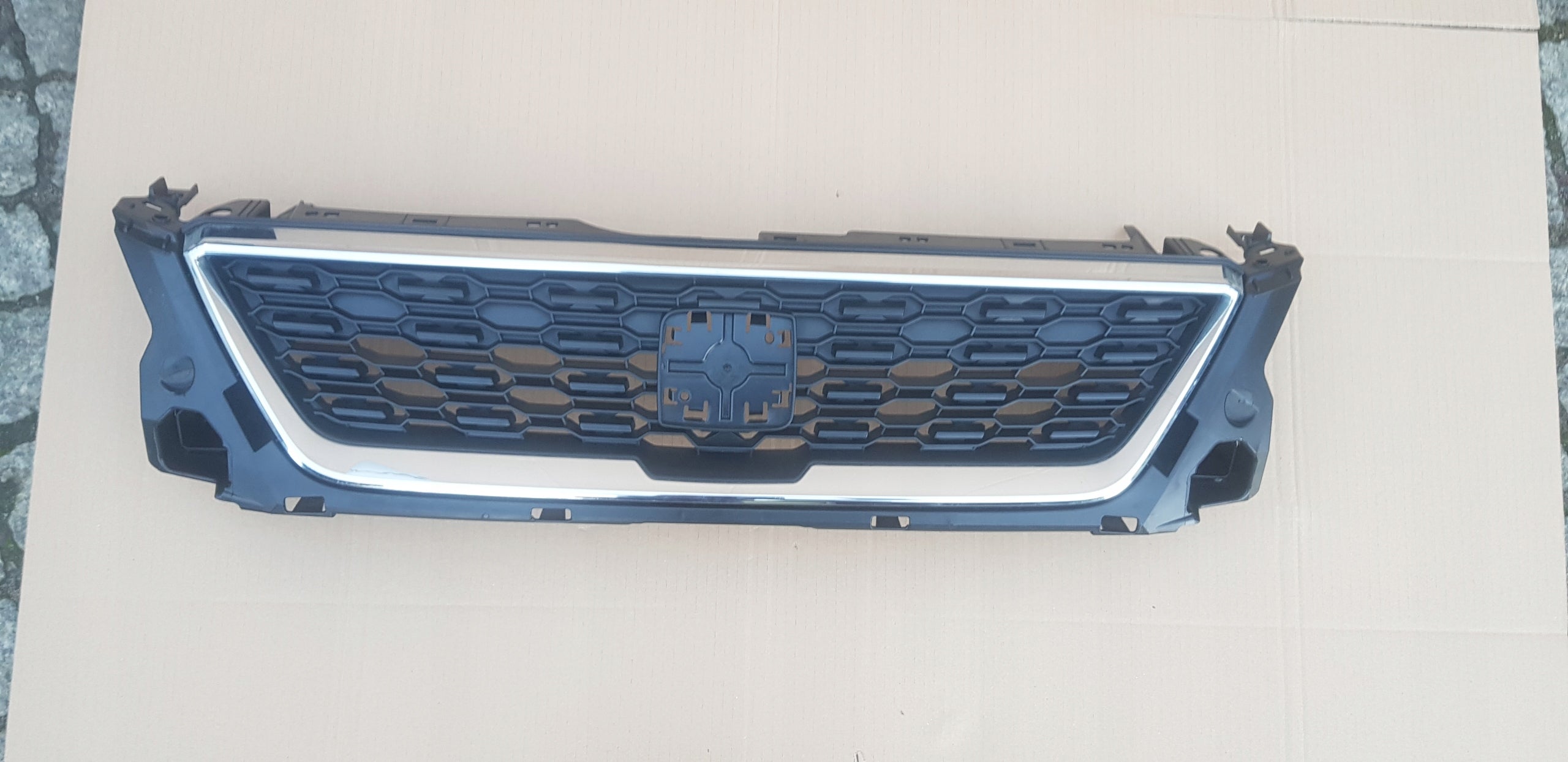  Kühlergrill SEAT  FRONTGRILL 6F0853654D Kühlergitter product image