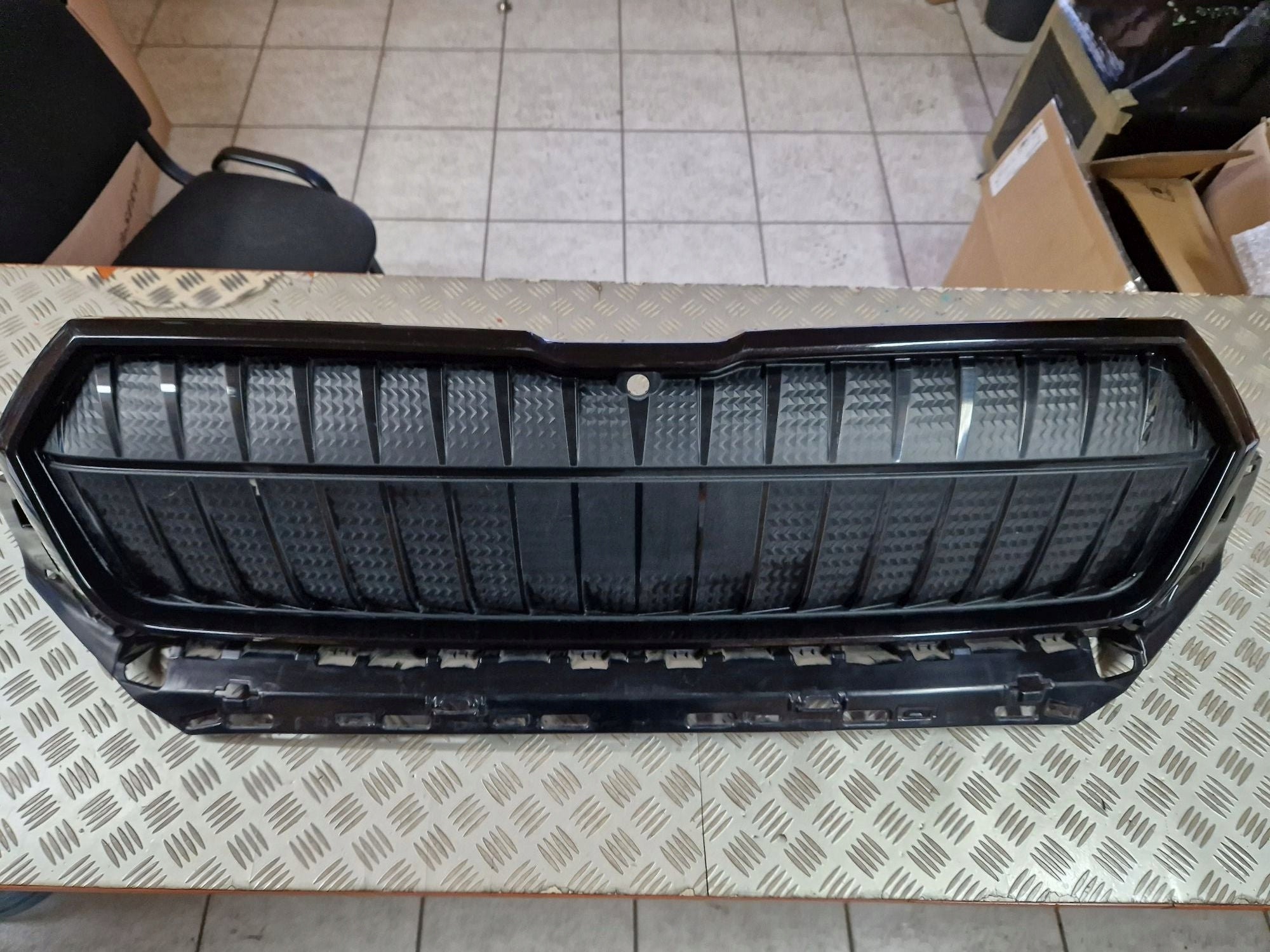 Kühlergrill Skoda ENYAQ FRONTGRILL 5LA853653 Kühlergitter