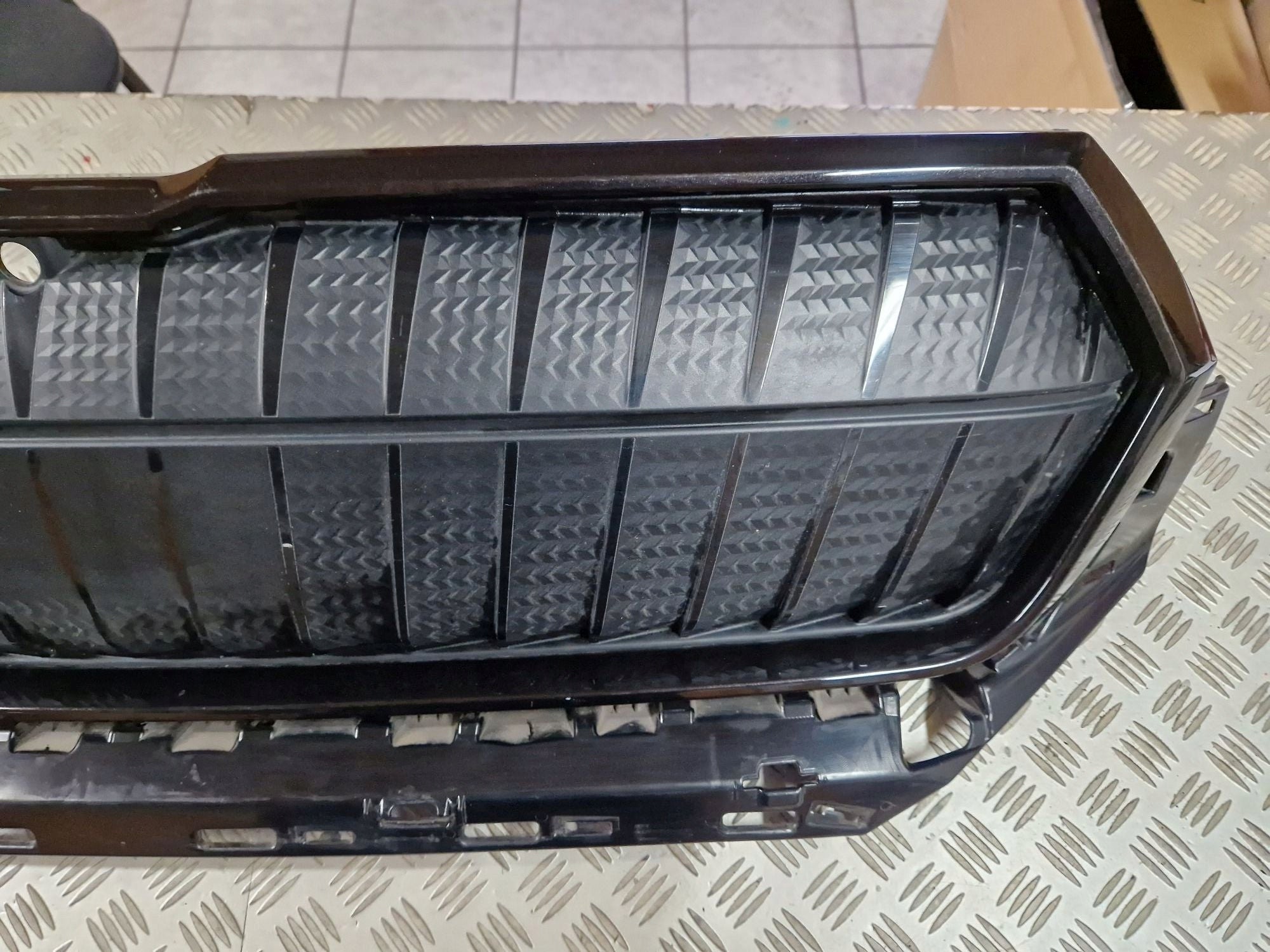 Kühlergrill Skoda ENYAQ FRONTGRILL 5LA853653 Kühlergitter