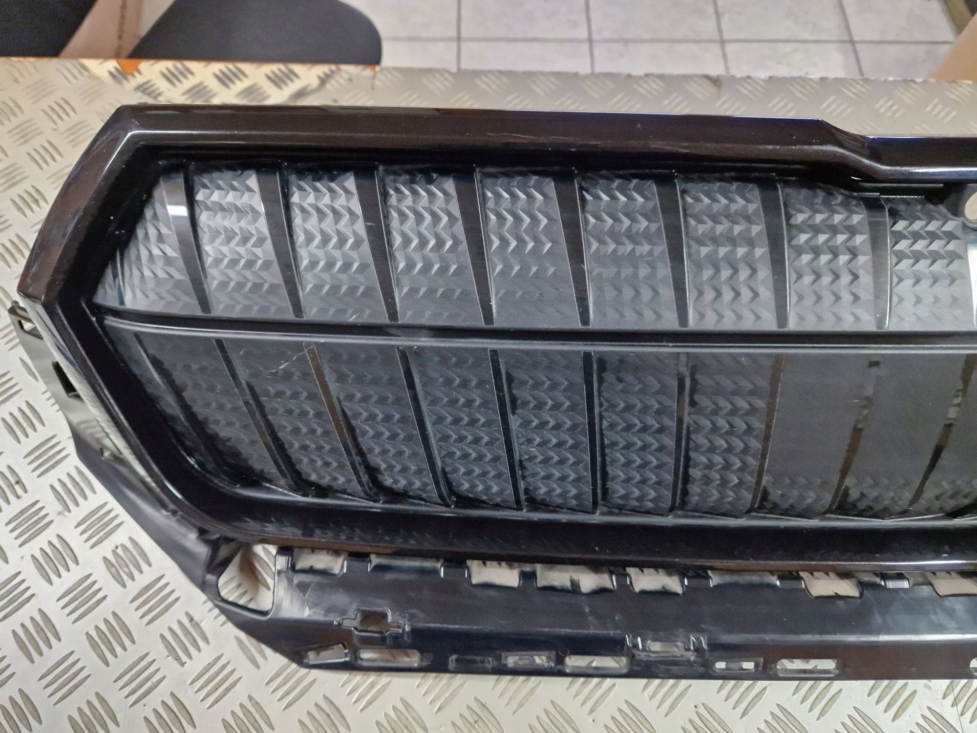 Kühlergrill Skoda ENYAQ FRONTGRILL 5LA853653 Kühlergitter