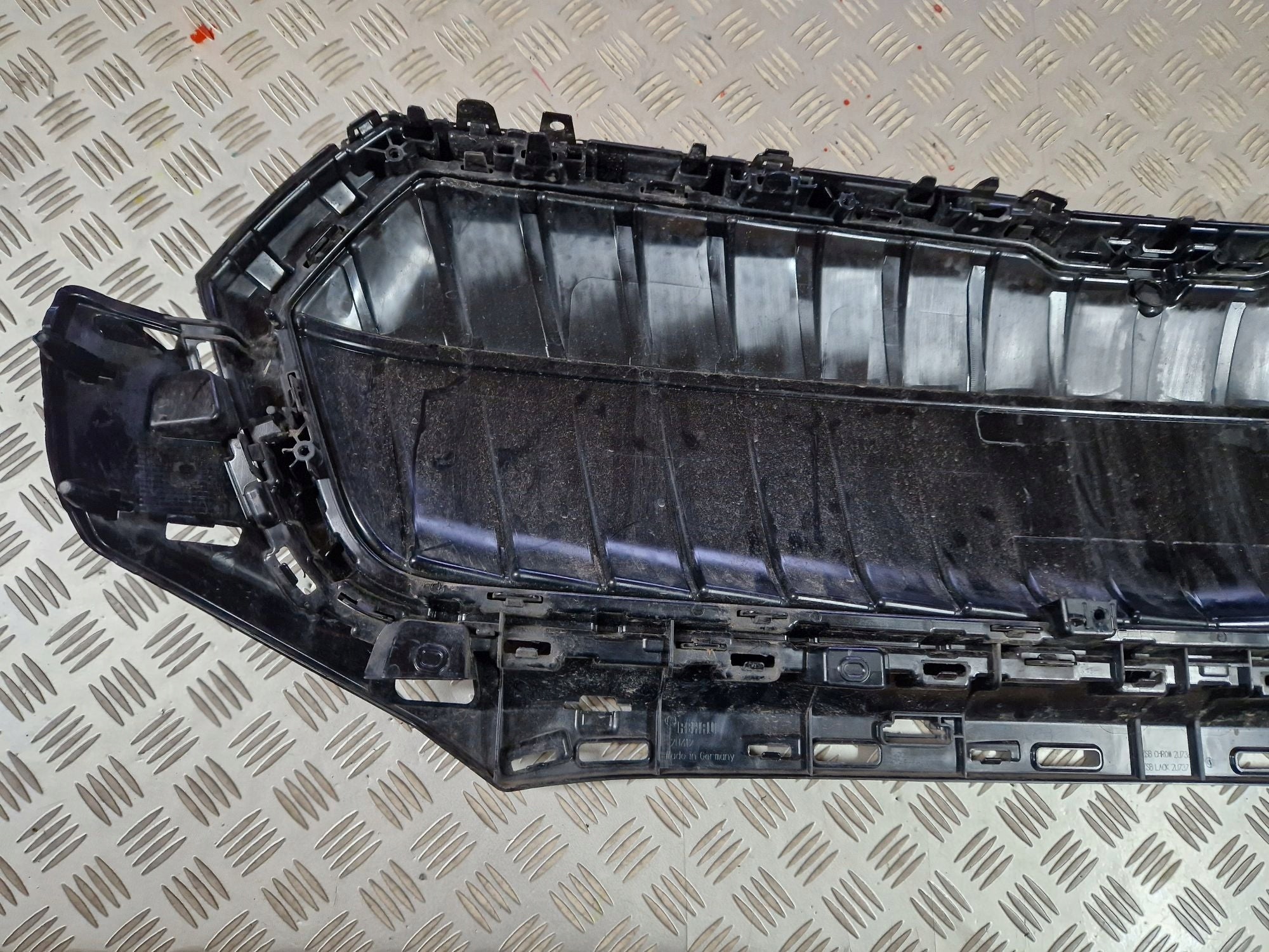 Kühlergrill Skoda ENYAQ FRONTGRILL 5LA853653 Kühlergitter