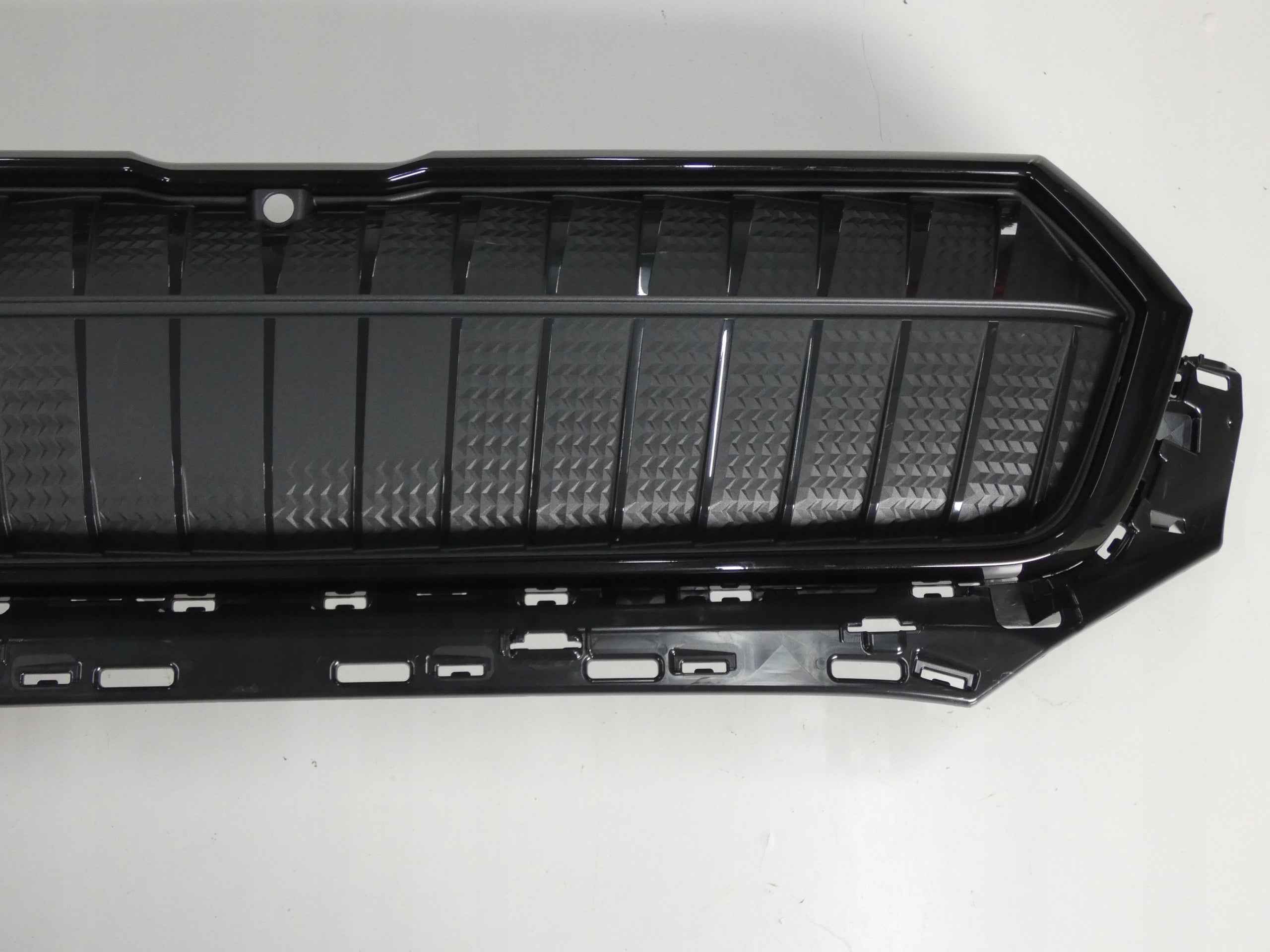 Kühlergrill Skoda ENYAQ FRONTGRILL 5LA853653 Kühlergitter