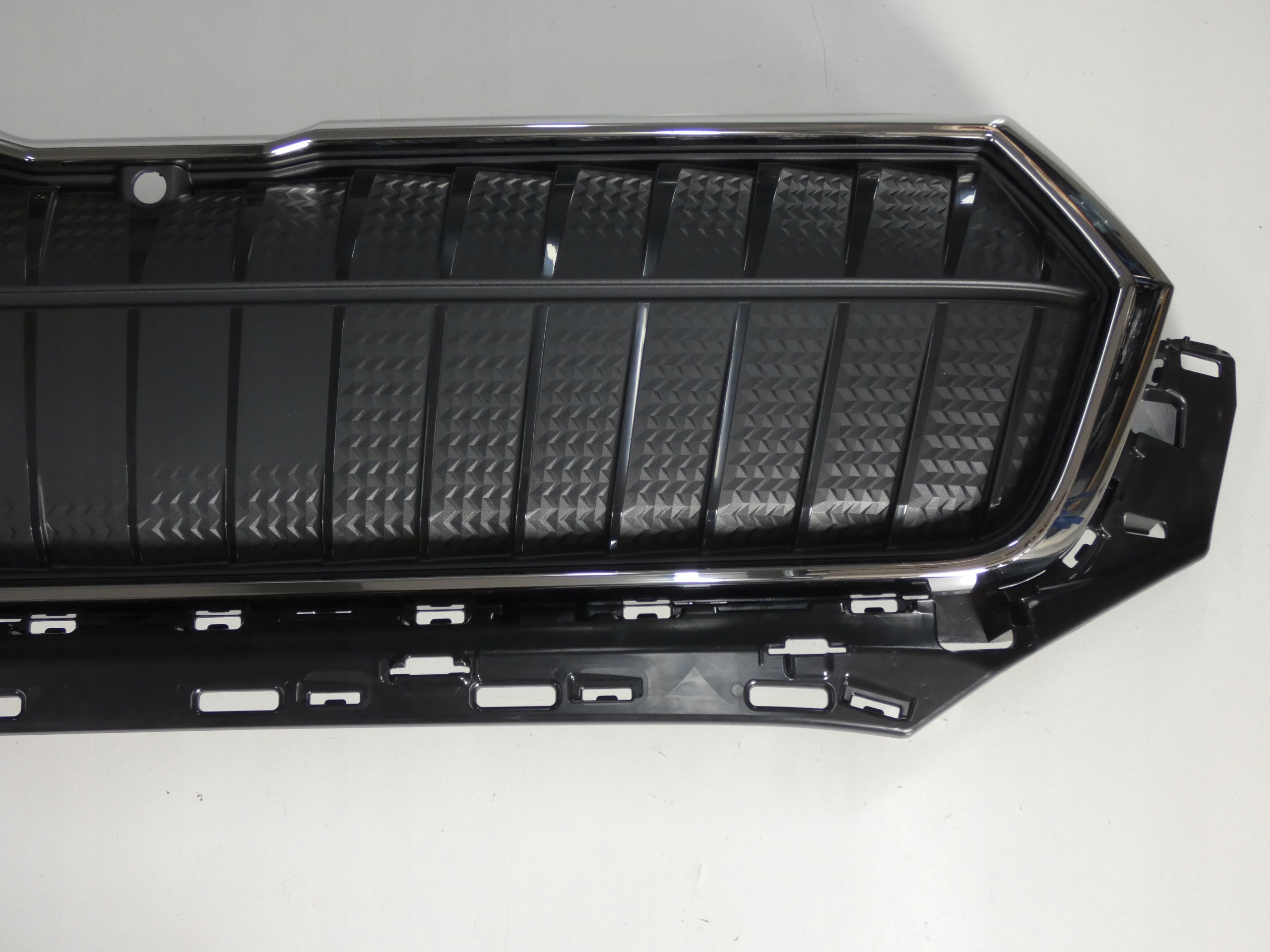 Kühlergrill Skoda ENYAQ FRONTGRILL 5LA853653 Kühlergitter