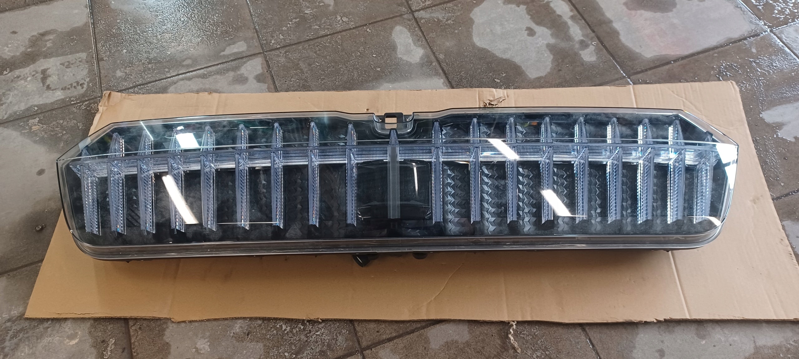 Kühlergrill Skoda ENYAQ IV FRONTGRILL 5LA853761CE Kühlergitter