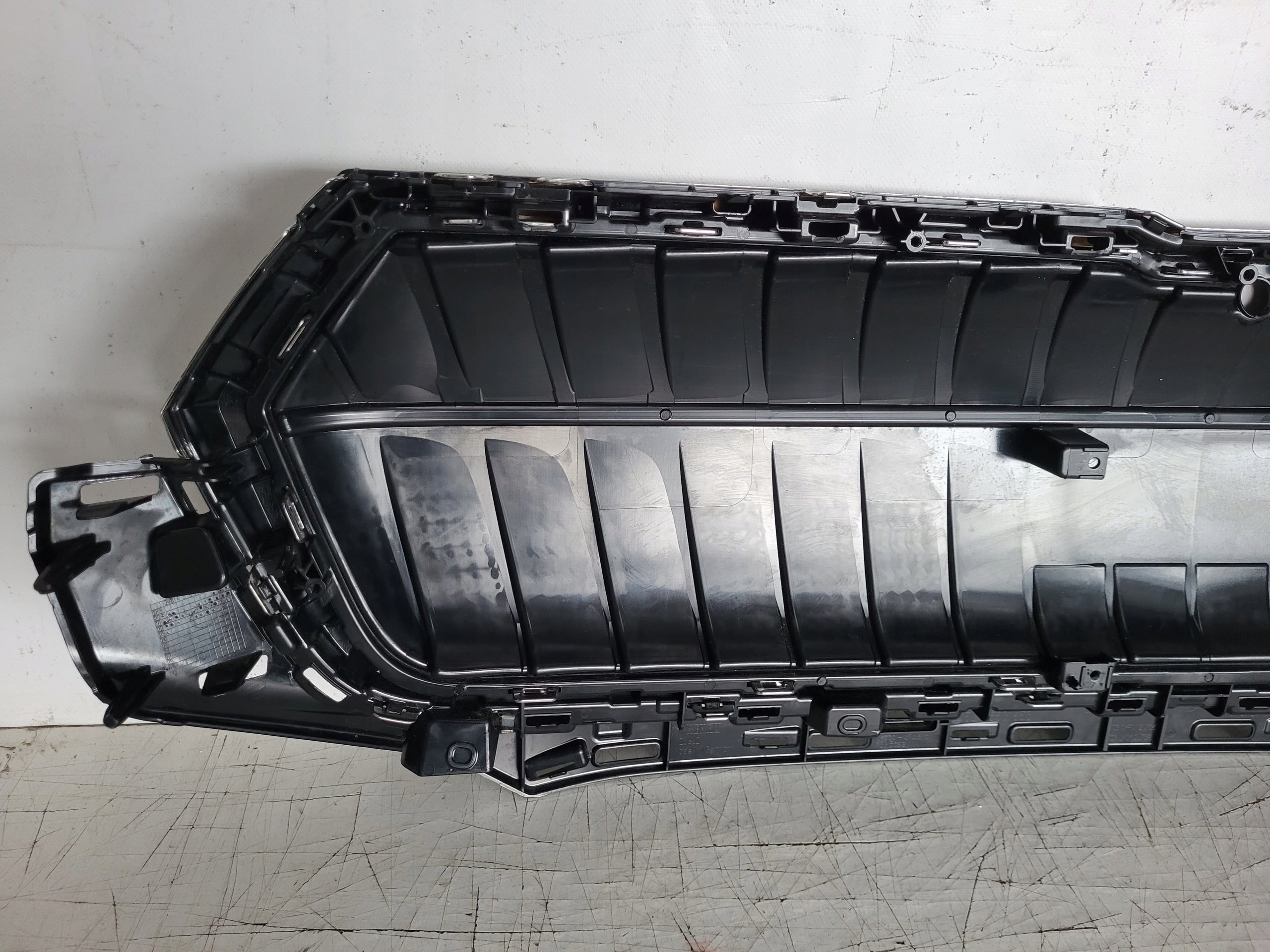 Kühlergrill Skoda ENYAQ FRONTGRILL 5LA85365325 Kühlergitter