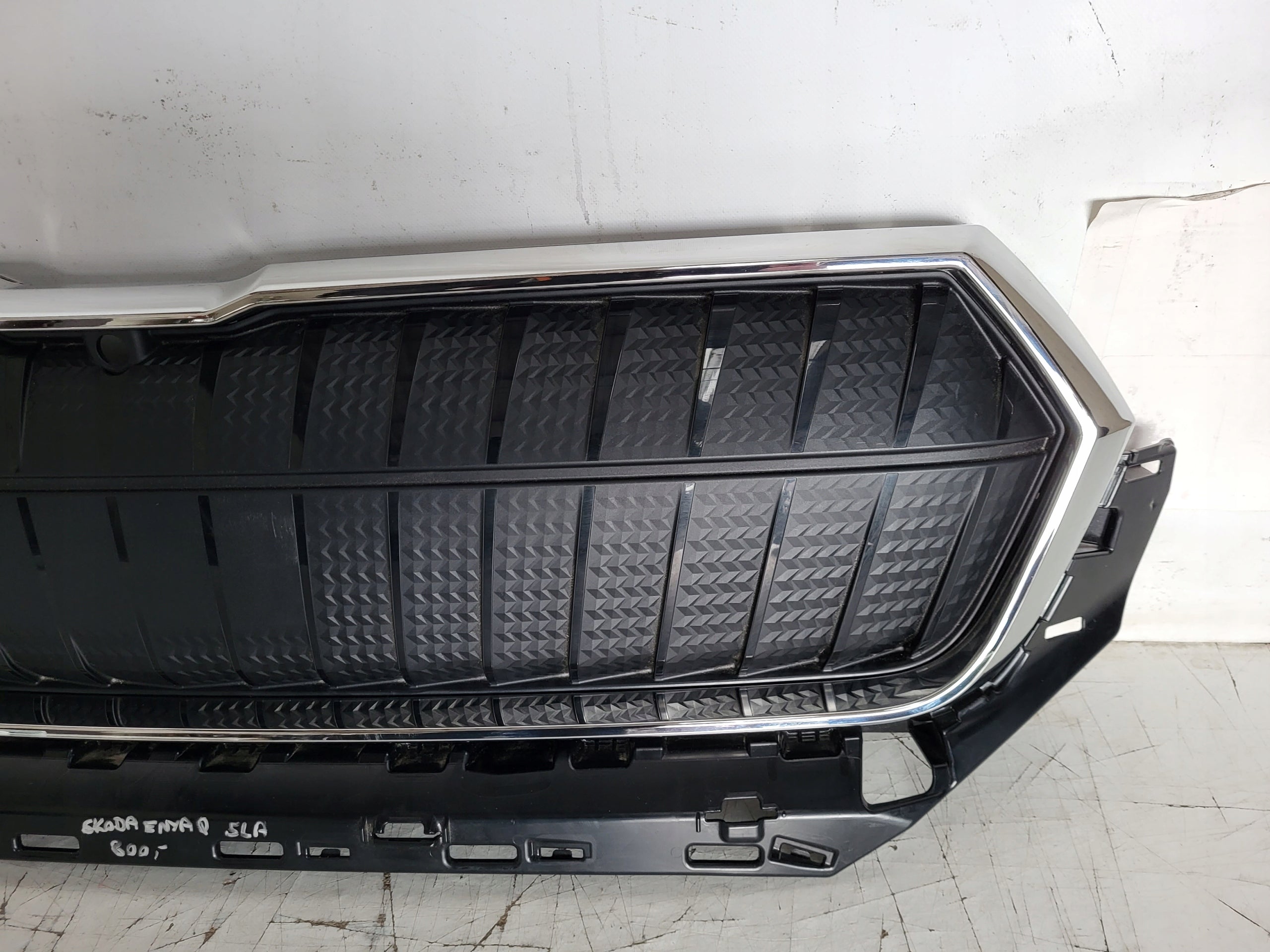 Kühlergrill Skoda ENYAQ FRONTGRILL 5LA85365325 Kühlergitter