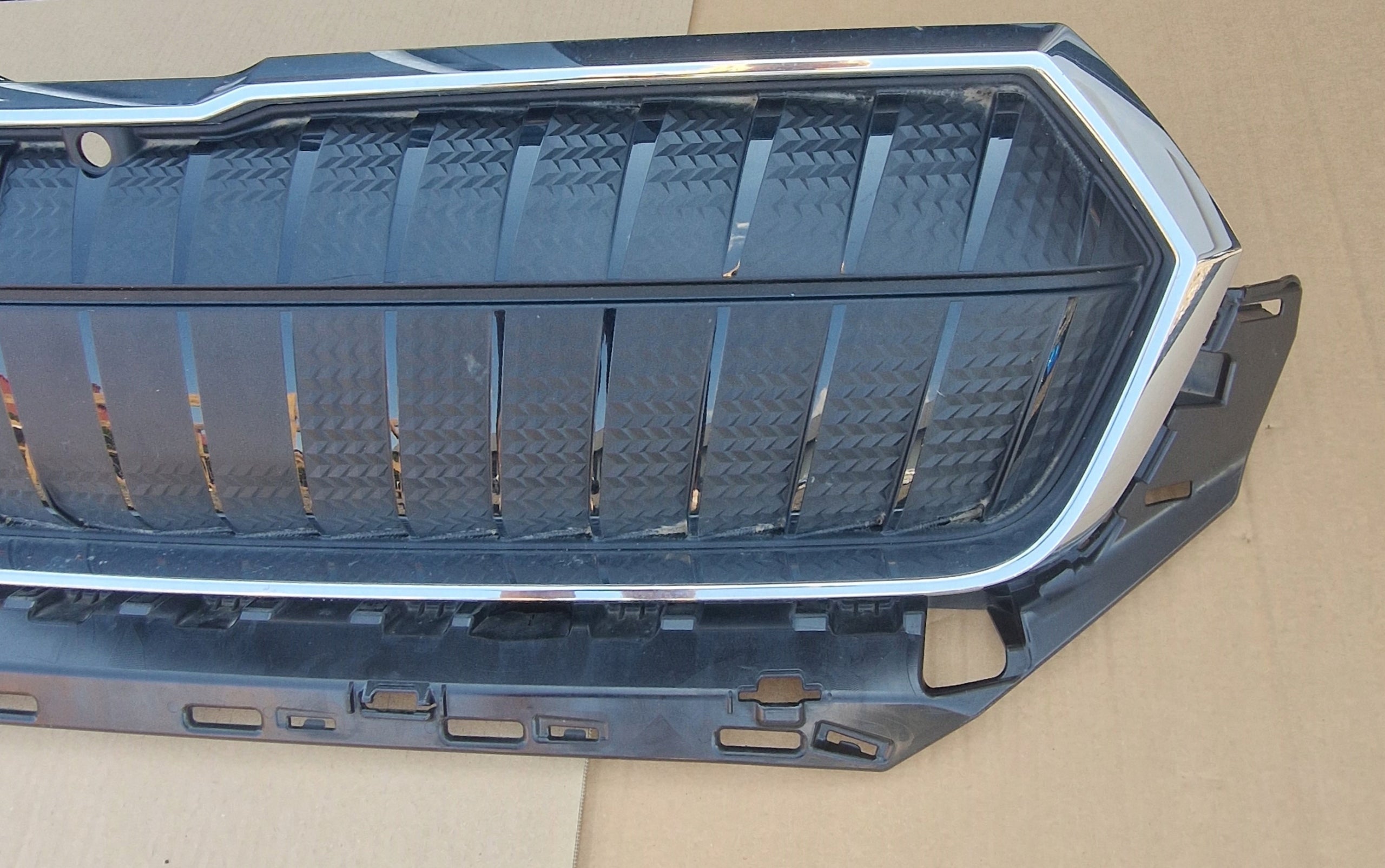 Kühlergrill Skoda ENYAQ FRONTGRILL 5LA853653GR Kühlergitter