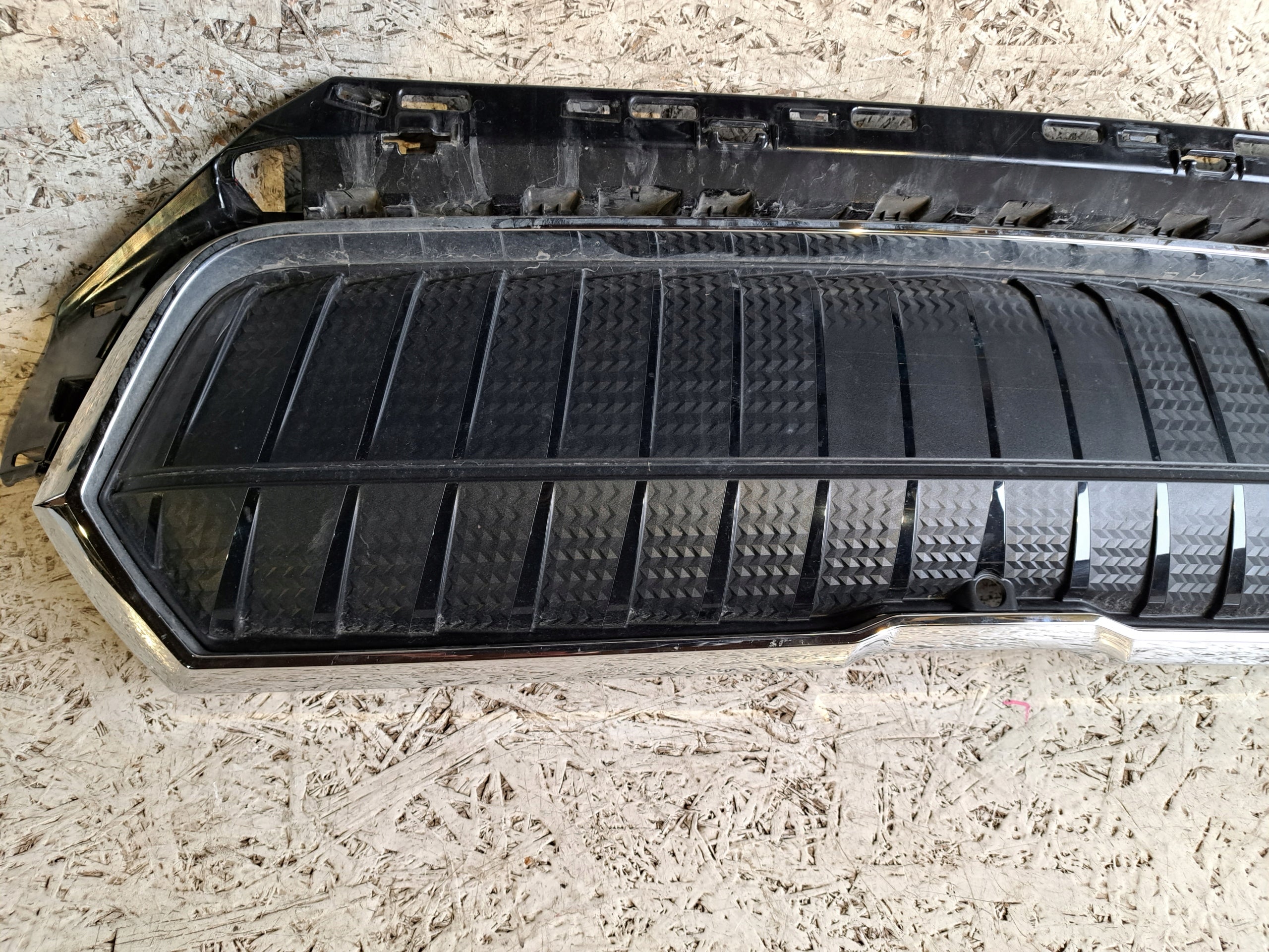 Kühlergrill Skoda ENYAQ FRONTGRILL 5LA853653 Kühlergitter