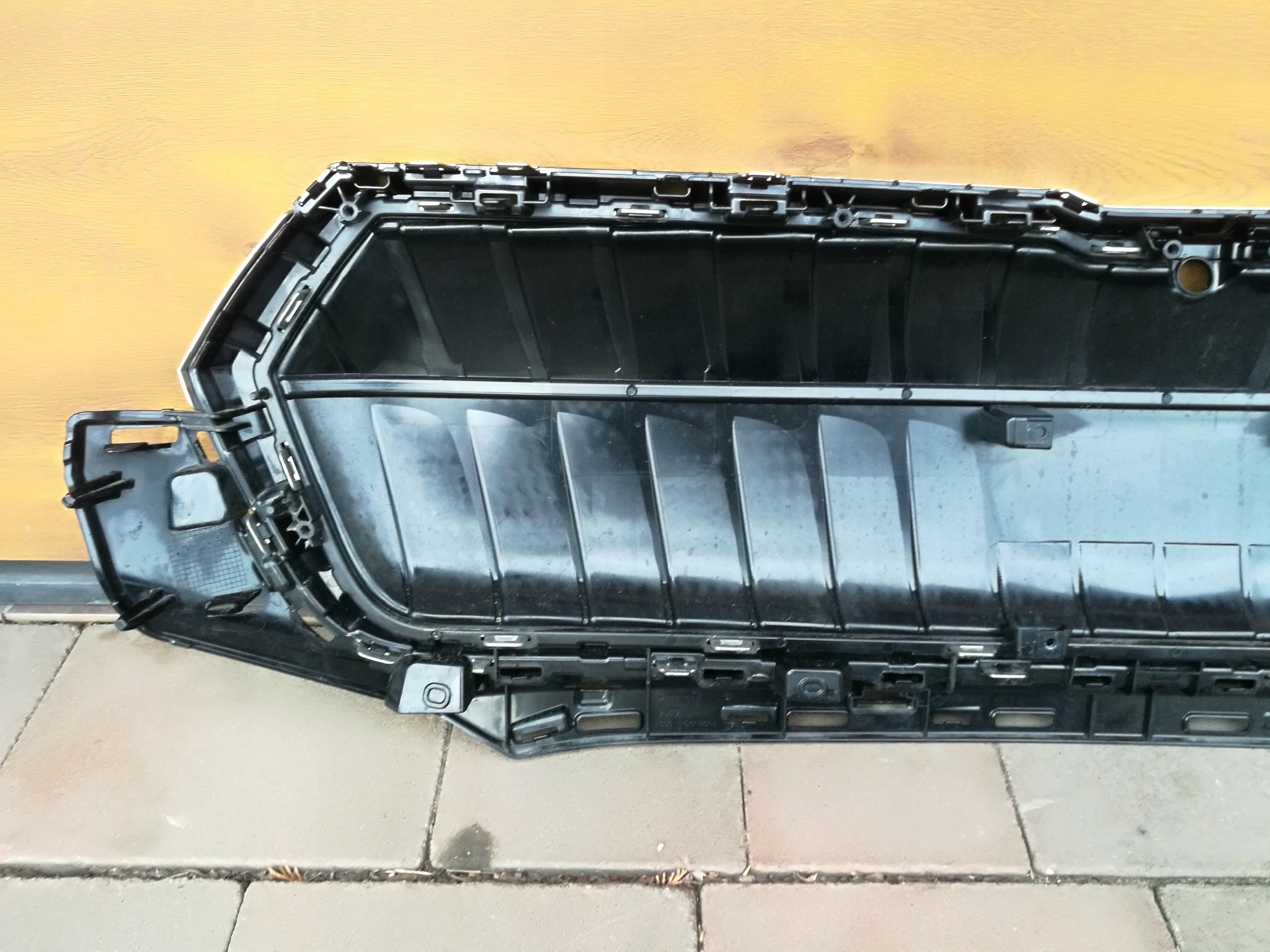 Kühlergrill Skoda ENYAQ FRONTGRILL 5LA853653 Kühlergitter